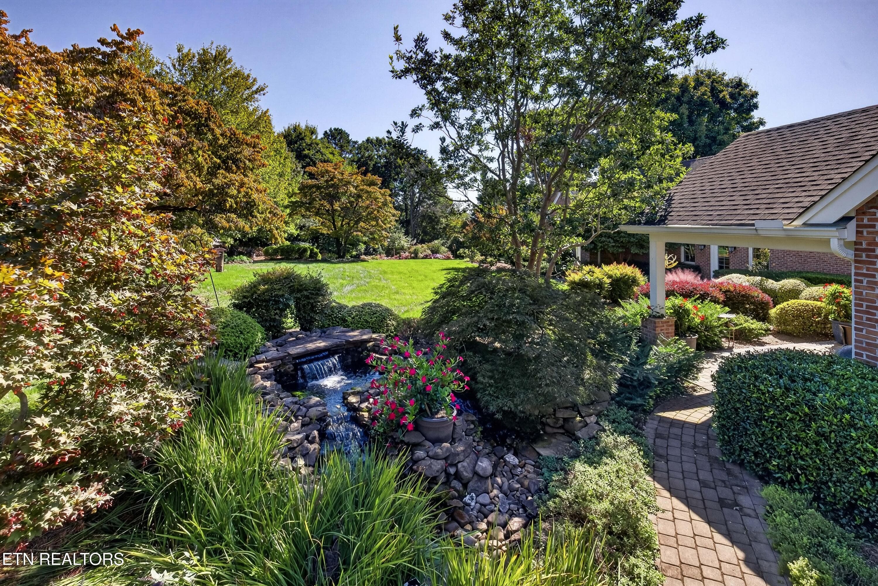 L40A8938 - 10110 Loma Drive, Knoxville, TN 37922, Knoxville