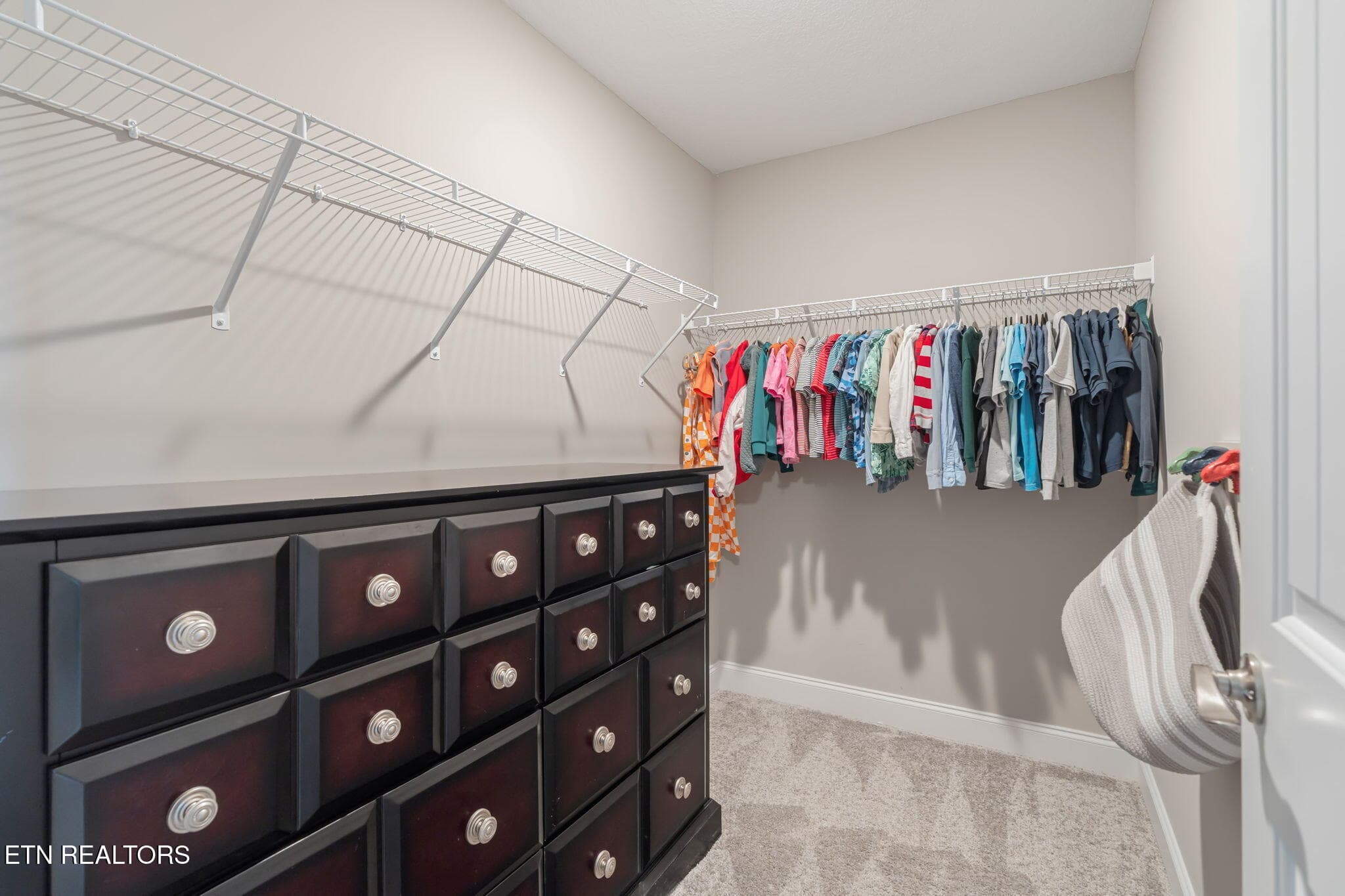 Walk In Closet - 102 Bunchberry Rd, Oak Ridge, TN 37830, Oak Ridge