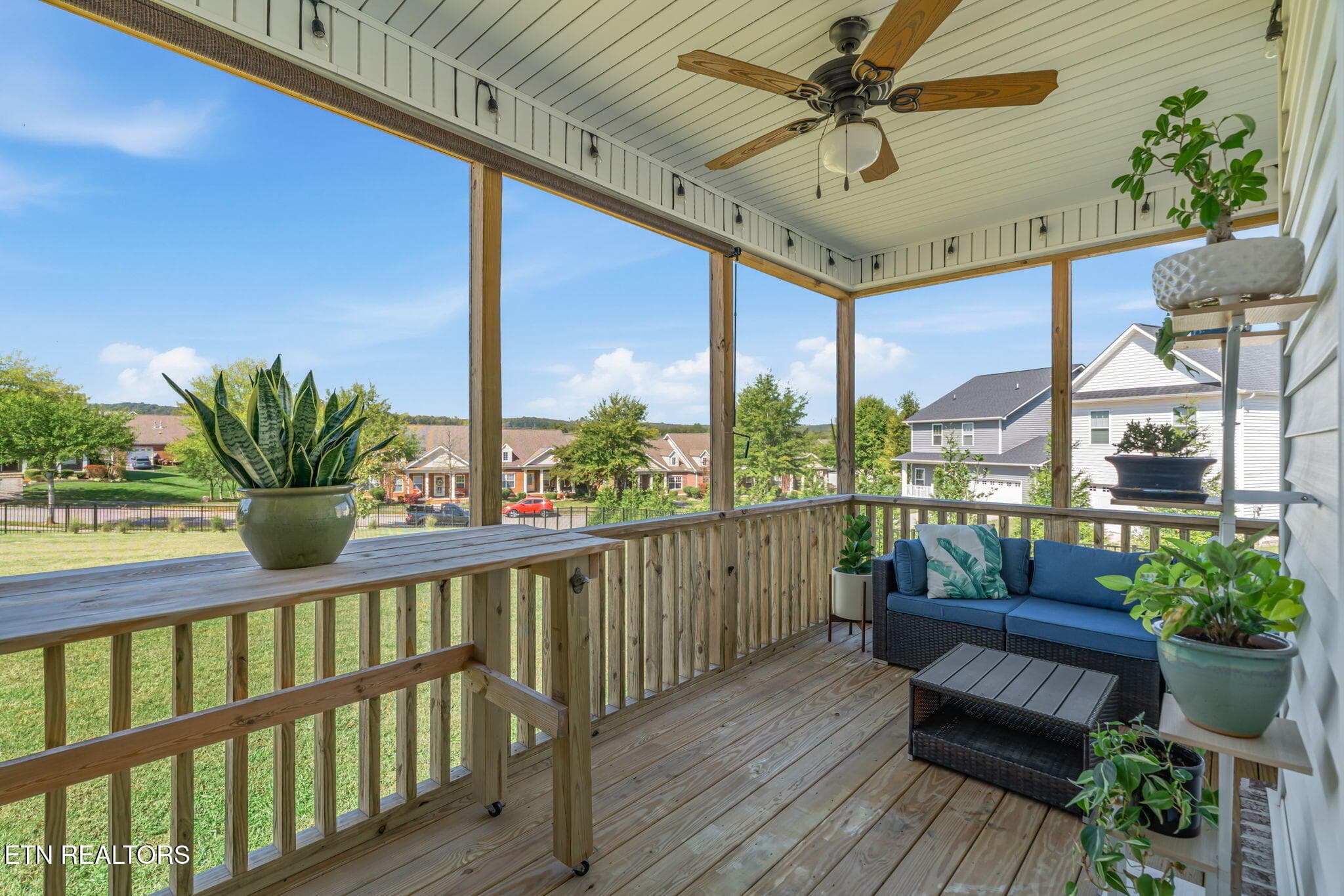 Screened Deck - 102 Bunchberry Rd, Oak Ridge, TN 37830, Oak Ridge