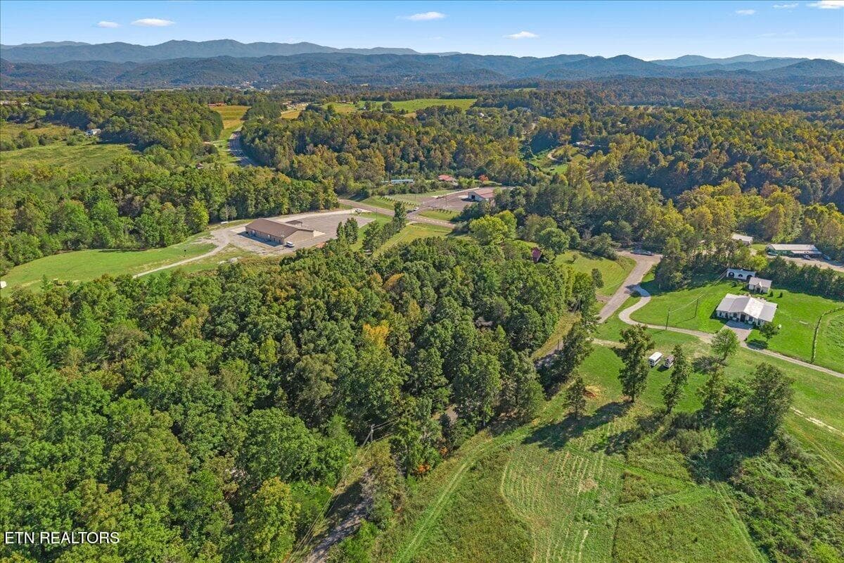 31-8559 New Highway 68-27 - 8559 New Highway 68, Tellico Plains, TN 37385, Tellico Plains