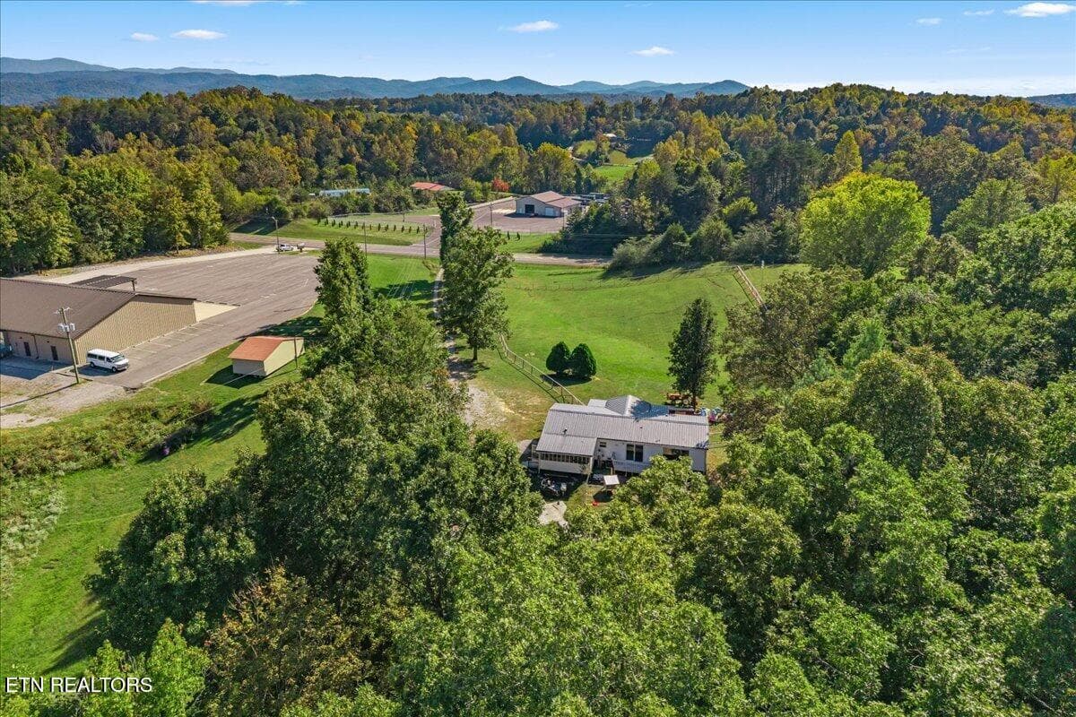 32-8559 New Highway 68-28 - 8559 New Highway 68, Tellico Plains, TN 37385, Tellico Plains