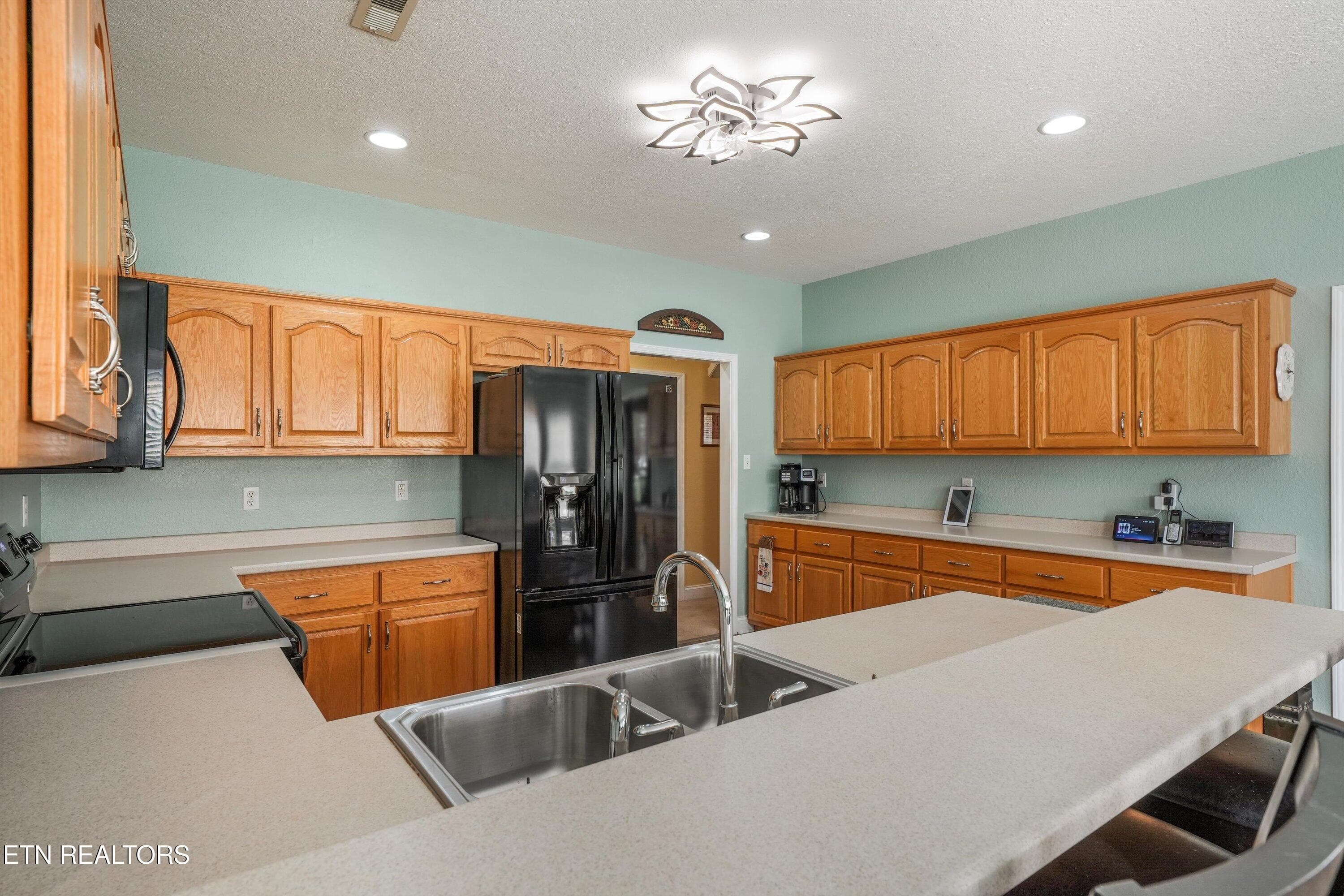 17-2017 Cherokee Dr21 - 2017 Cherokee Drive, Maryville, TN 37801, Maryville