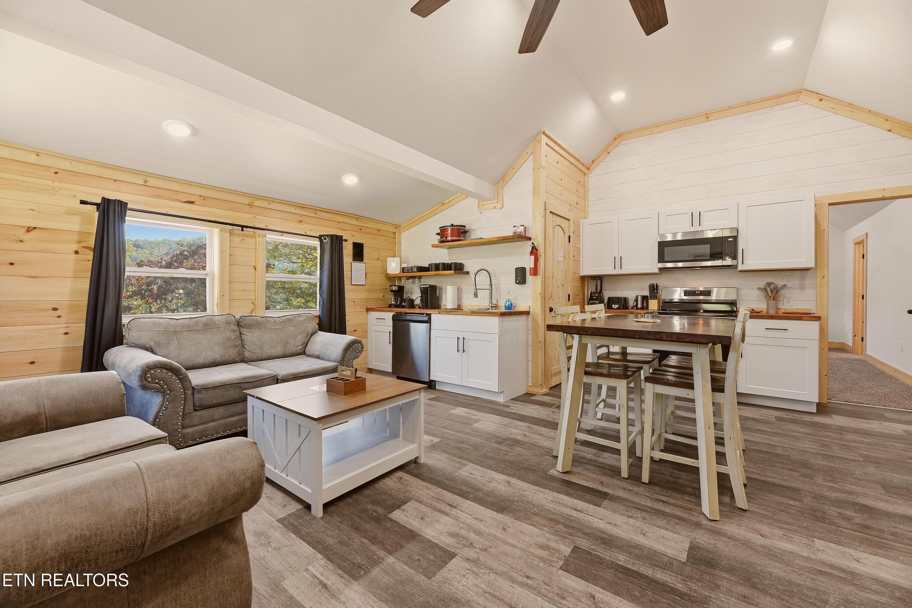 1000020915 - 215 Longfield Rd, Rocky Top, TN 37769