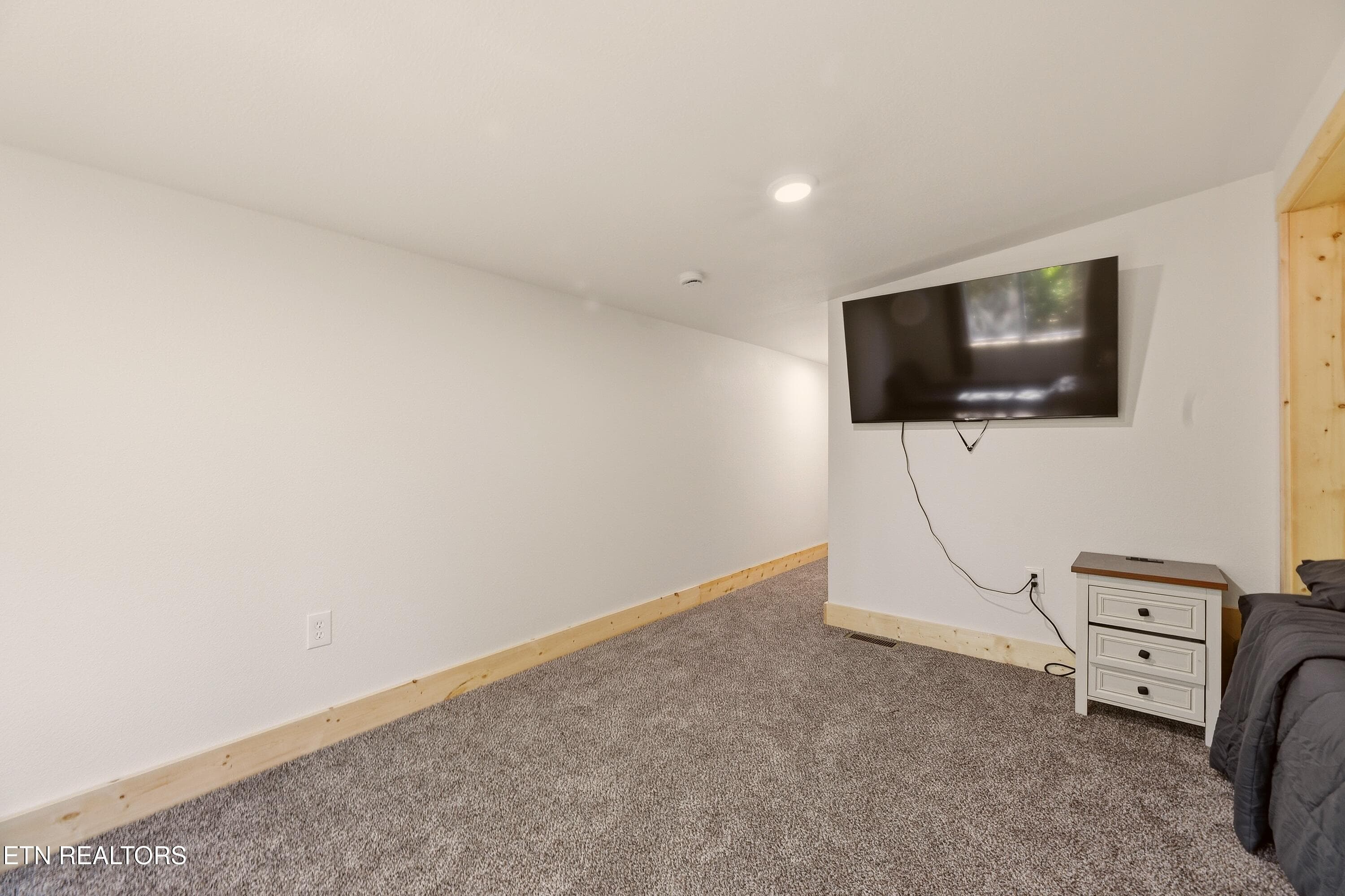 1000020930 - 215 Longfield Rd, Rocky Top, TN 37769