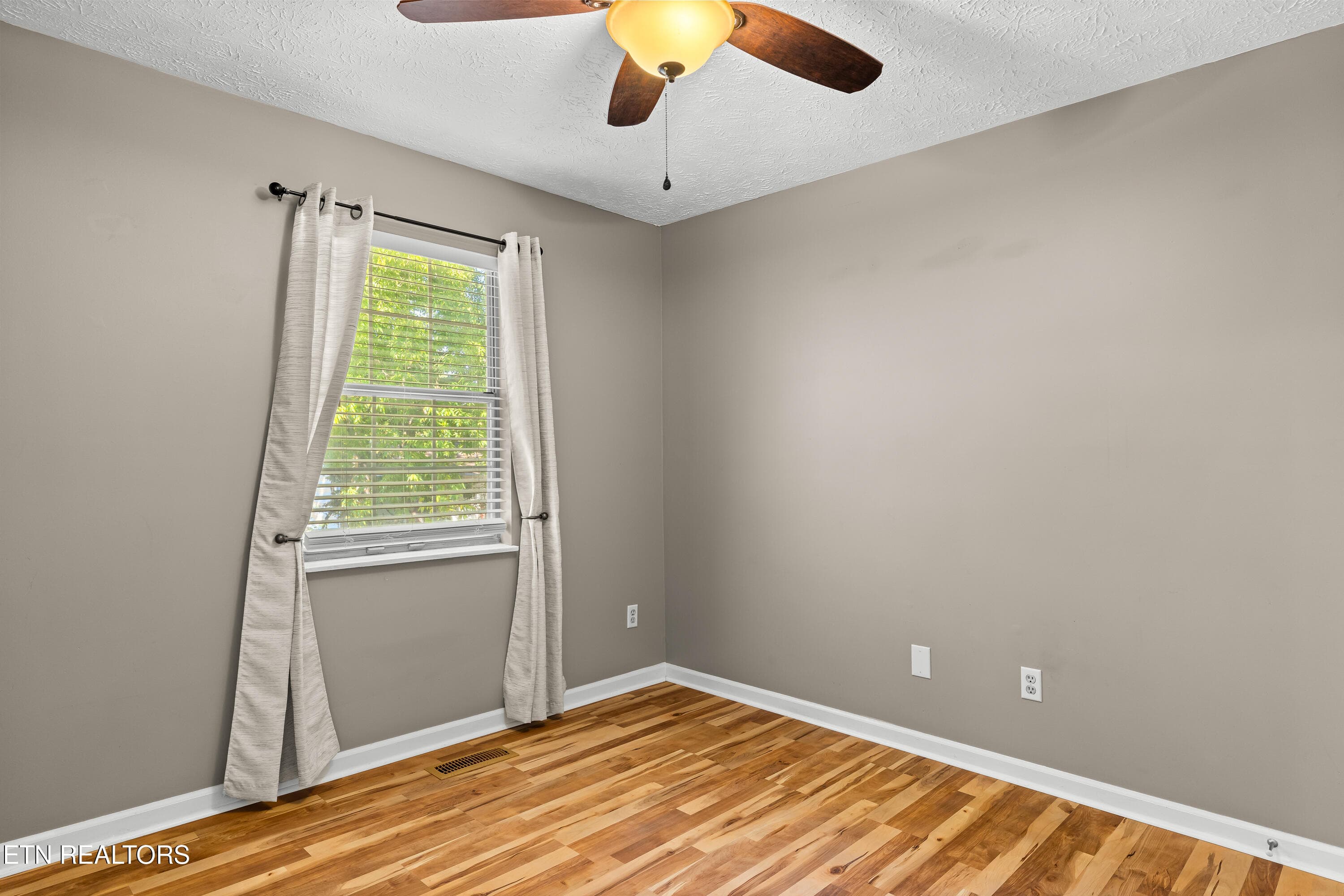 5931SlaterMillLn-132 - 5931 Slater Mill Lane, Knoxville, TN 37921, Knoxville