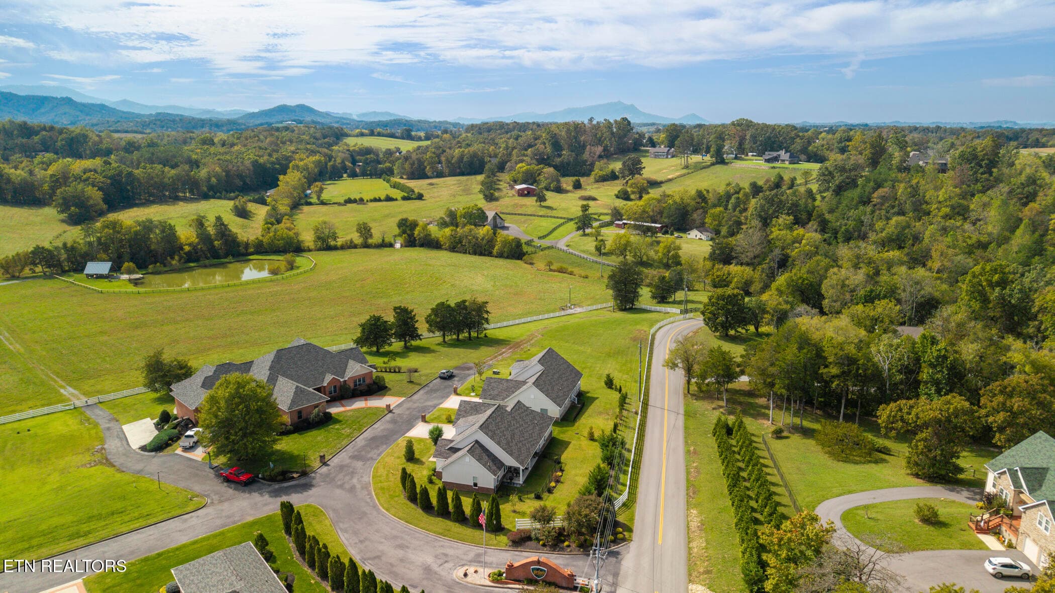 2 - 1810 Jordans Creek Way, Sevierville, TN 37876, Sevierville