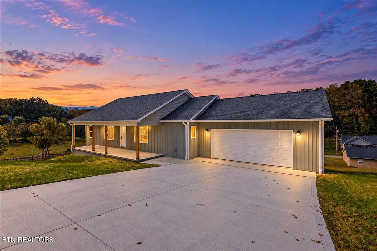 01-Storm Ln - 172 Storm Lane, Jacksboro, TN 37757