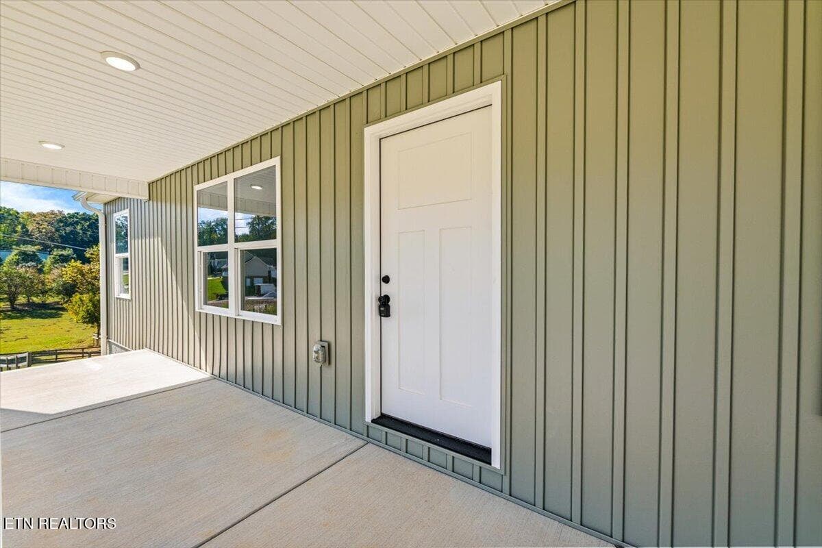 15-Storm Ln - 172 Storm Lane, Jacksboro, TN 37757