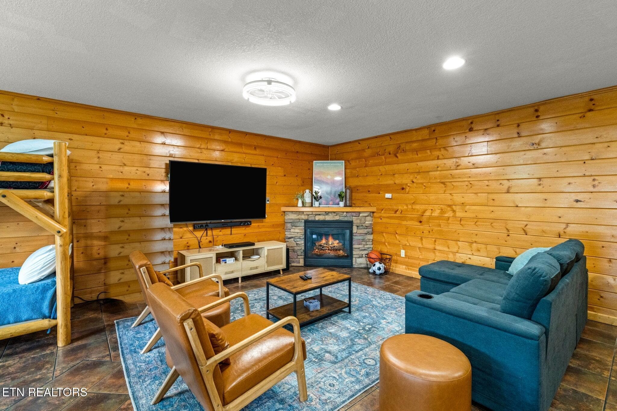 40-web-or-mls-40-4430-New-Pioneer-Trail- - 4430 New Pioneer Tr, Pigeon Forge, TN 37863