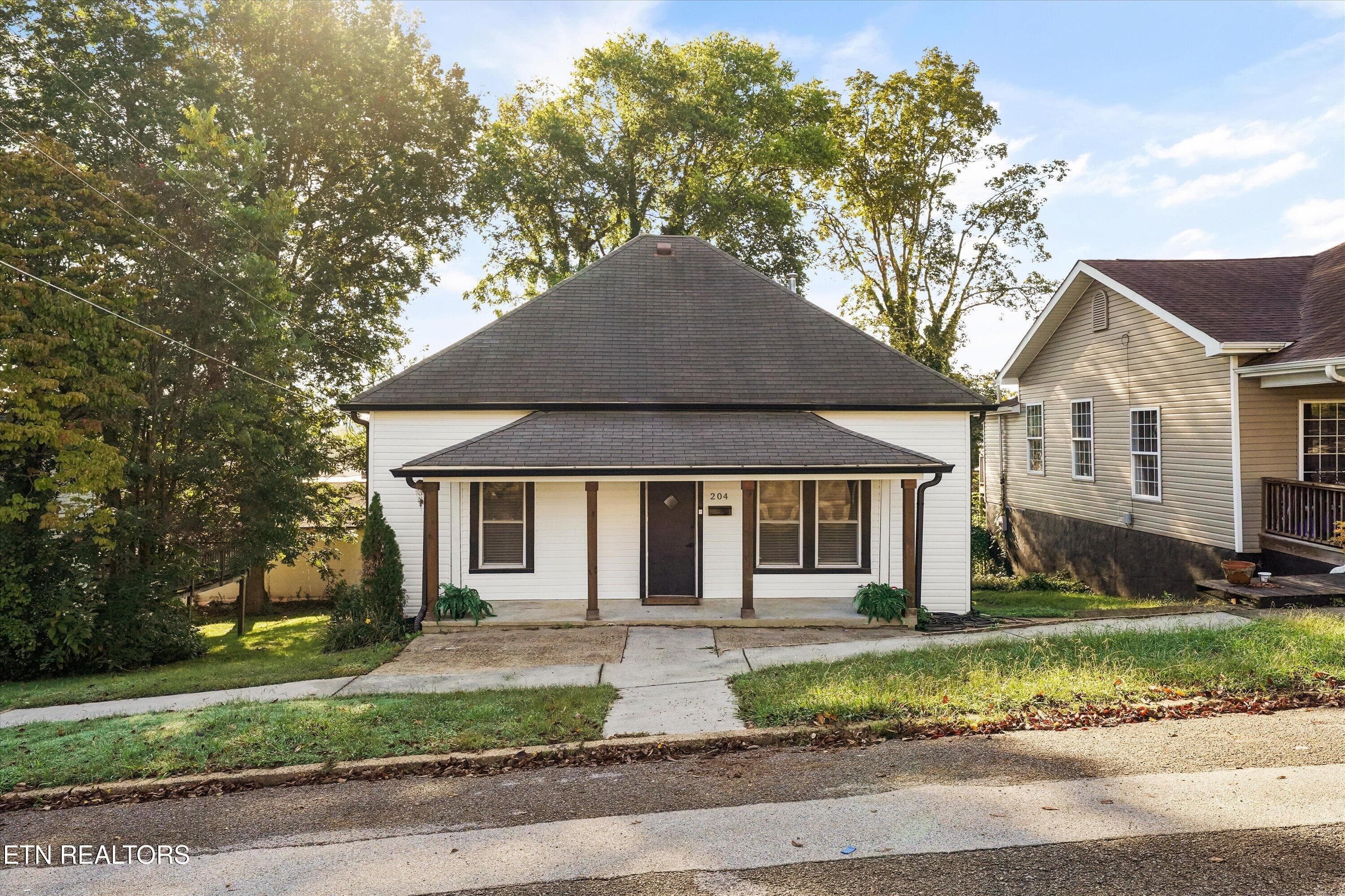 02-204 E 1st Ave 02 - 204 E 1st Ave, Lenoir City, TN 37771, Lenoir City