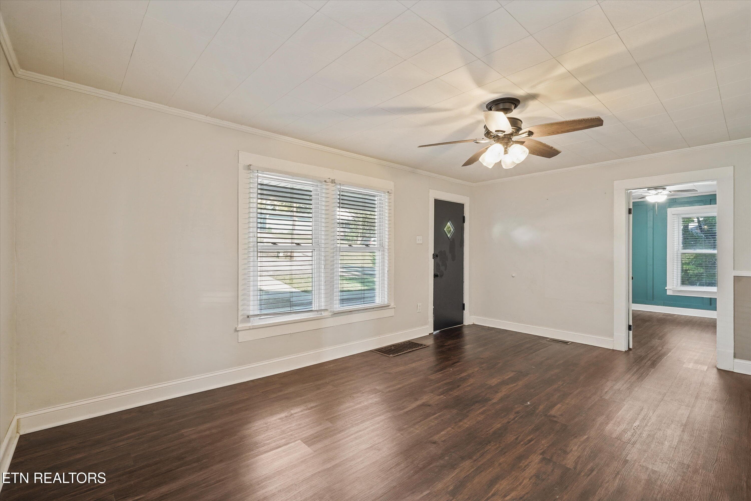 09-204 E 1st Ave 16 - 204 E 1st Ave, Lenoir City, TN 37771, Lenoir City