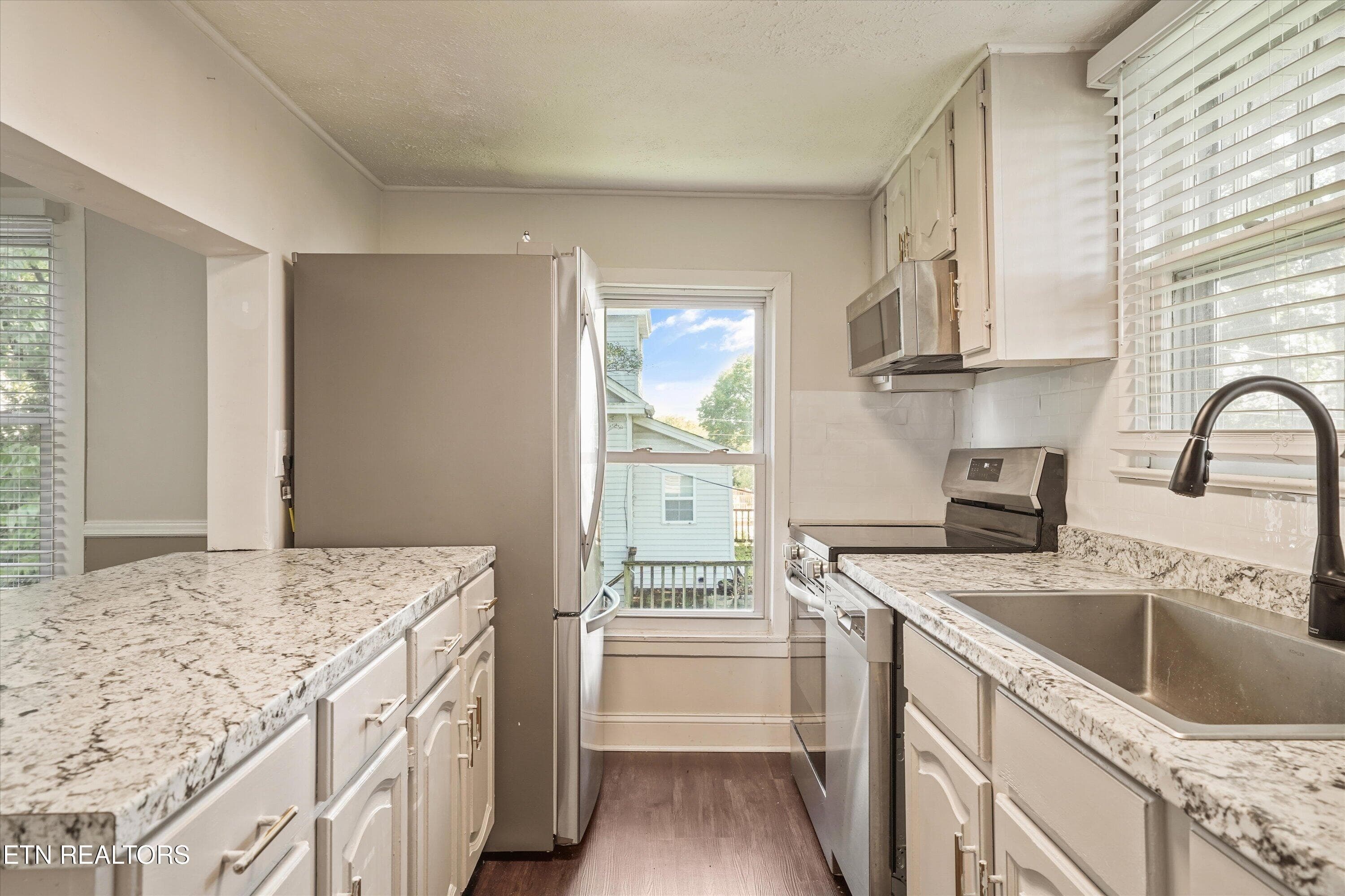 21-204 E 1st Ave 28 - 204 E 1st Ave, Lenoir City, TN 37771, Lenoir City