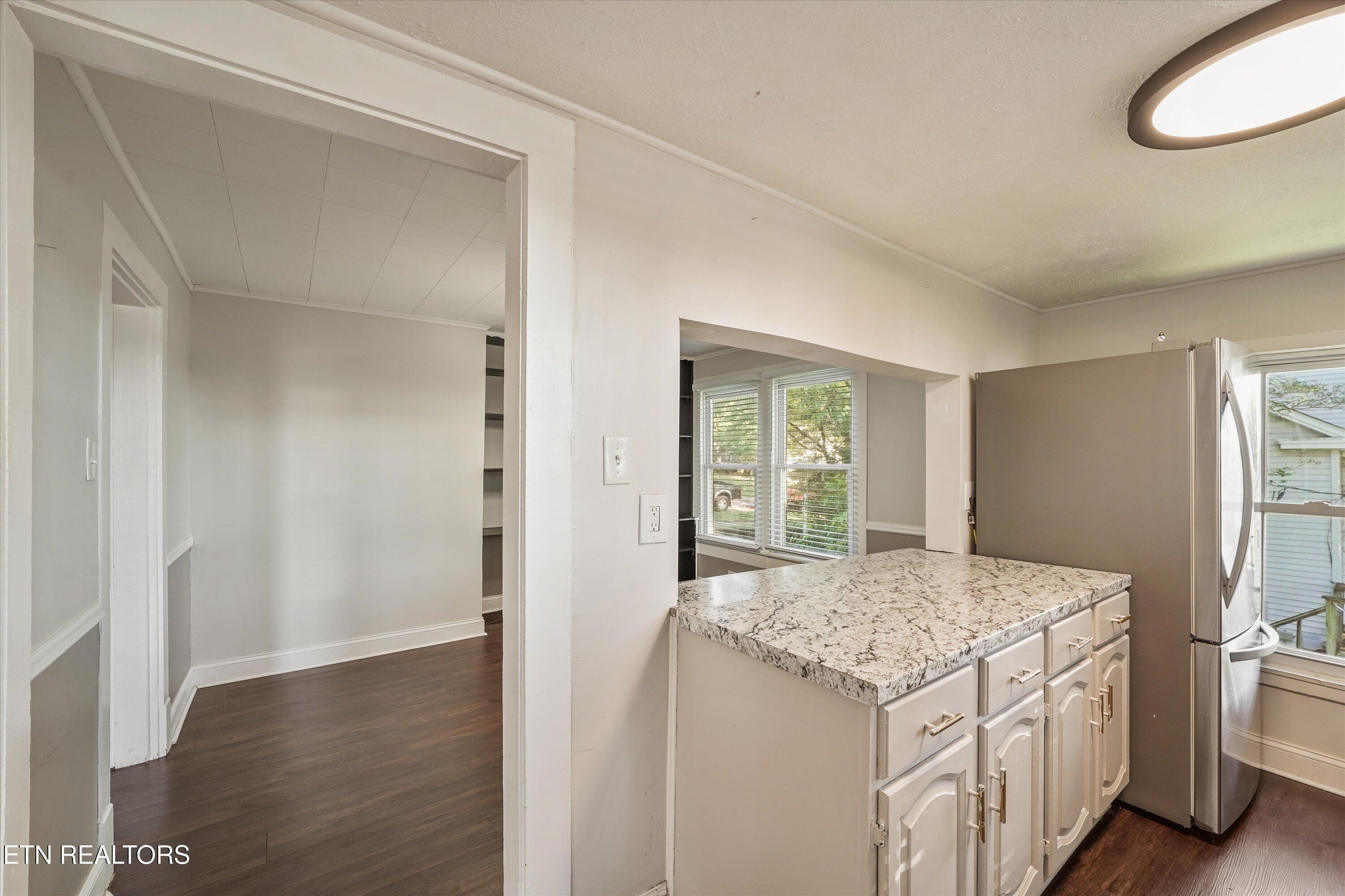 22-204 E 1st Ave 29 - 204 E 1st Ave, Lenoir City, TN 37771, Lenoir City