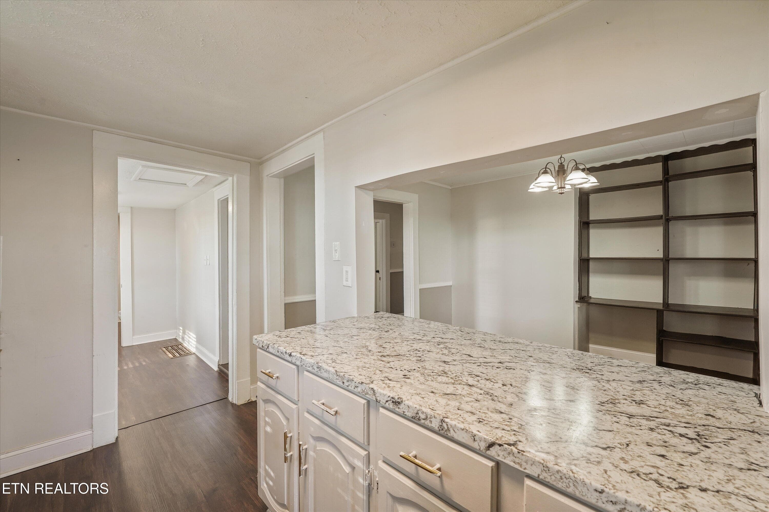 24-204 E 1st Ave 31 - 204 E 1st Ave, Lenoir City, TN 37771, Lenoir City