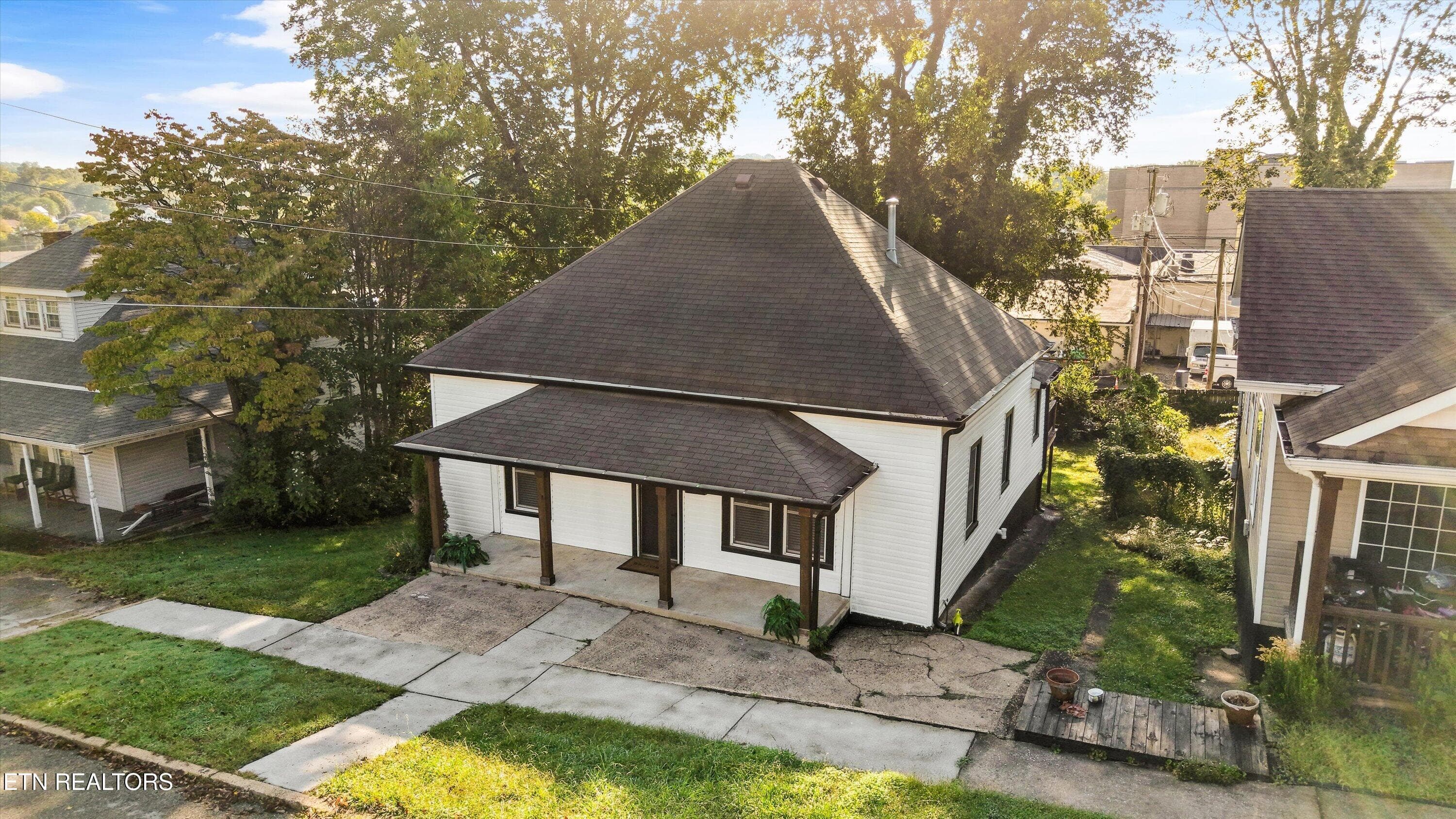 38-204 E 1st Ave 37 - 204 E 1st Ave, Lenoir City, TN 37771, Lenoir City