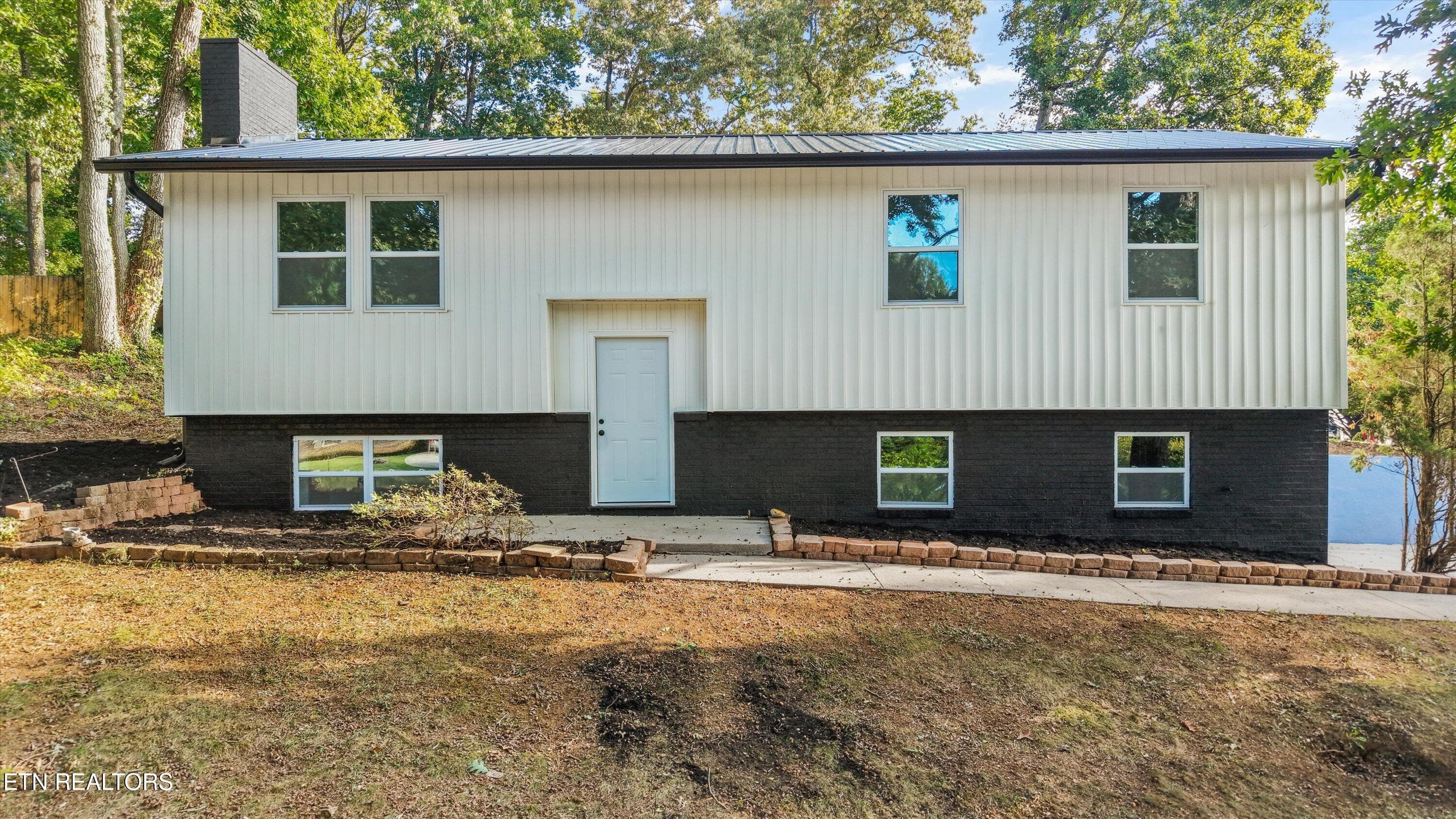 8401 Grane Lefe St, Knoxville, TN 37938