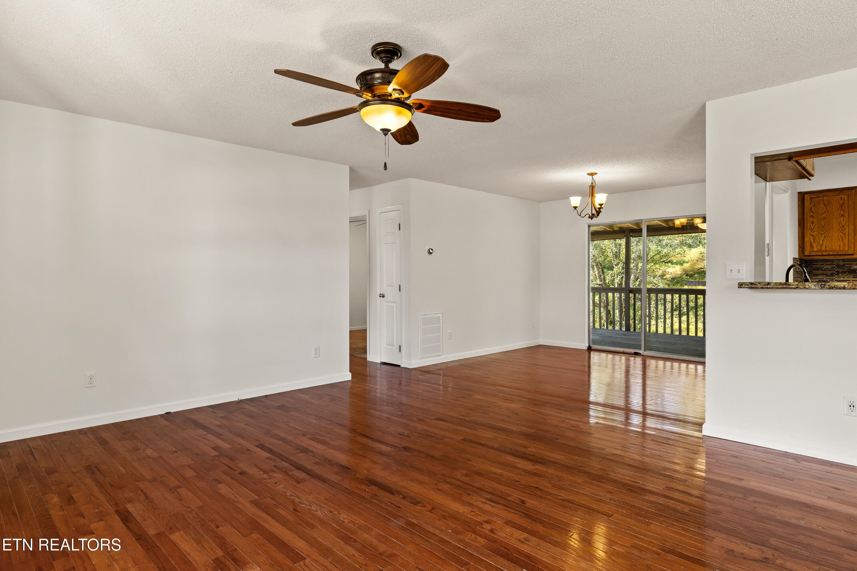Spacious dining room - 4147 Franklin Hill Blvd, Maryville, TN 37804, Maryville