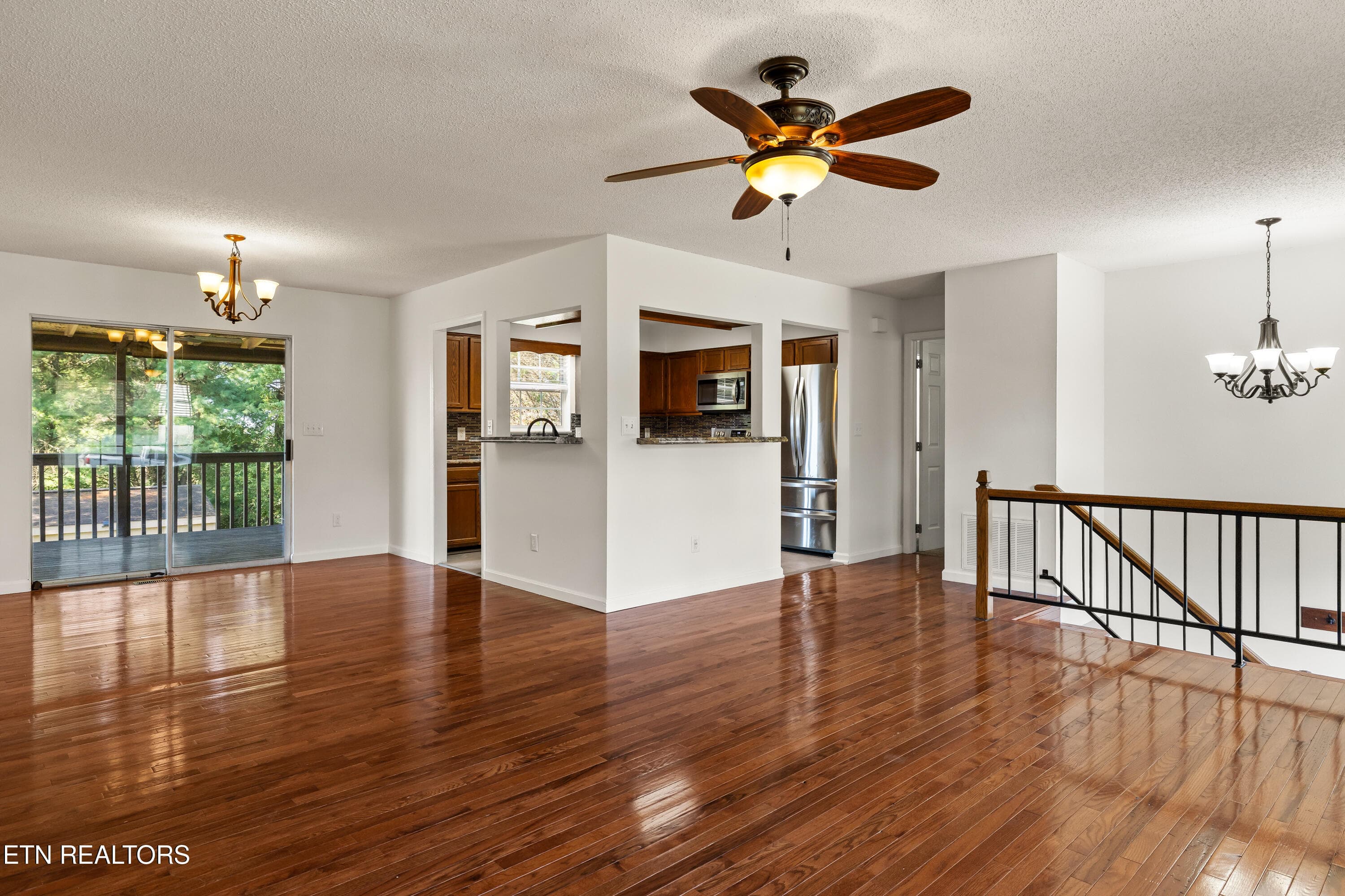 HUGE living area - 4147 Franklin Hill Blvd, Maryville, TN 37804, Maryville