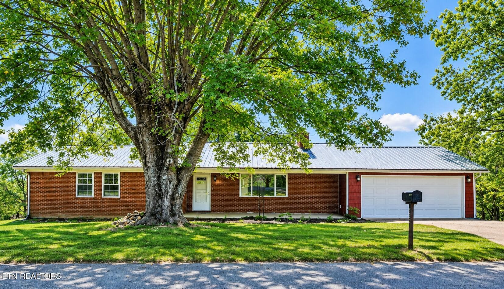 320 Redbird Circle, Cumberland Gap, TN 37724