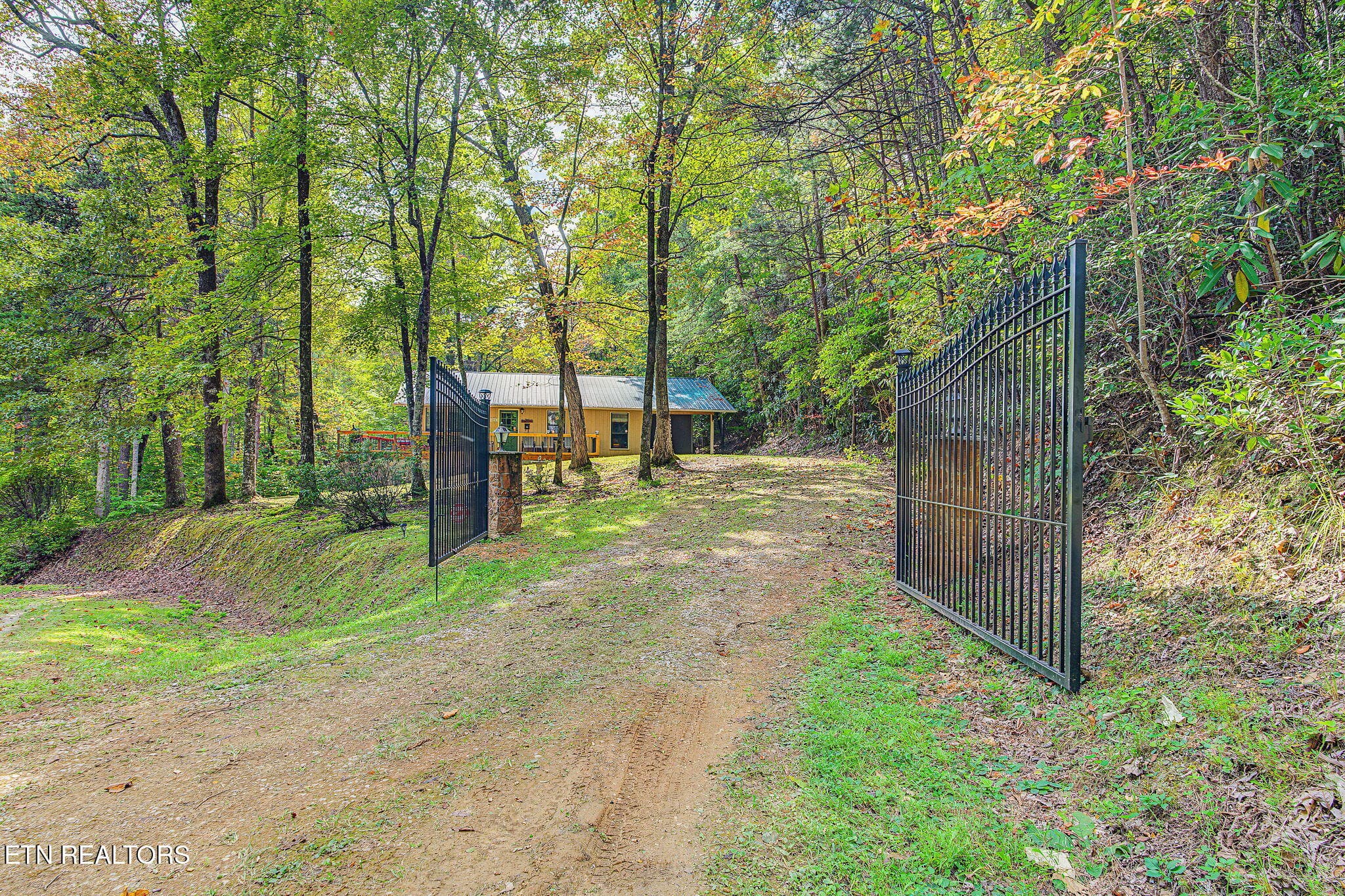 36-web-or-mls-4222-fox-hunters-ln - 4222 Fox Hunters Lane, Sevierville, TN 37876, Sevierville