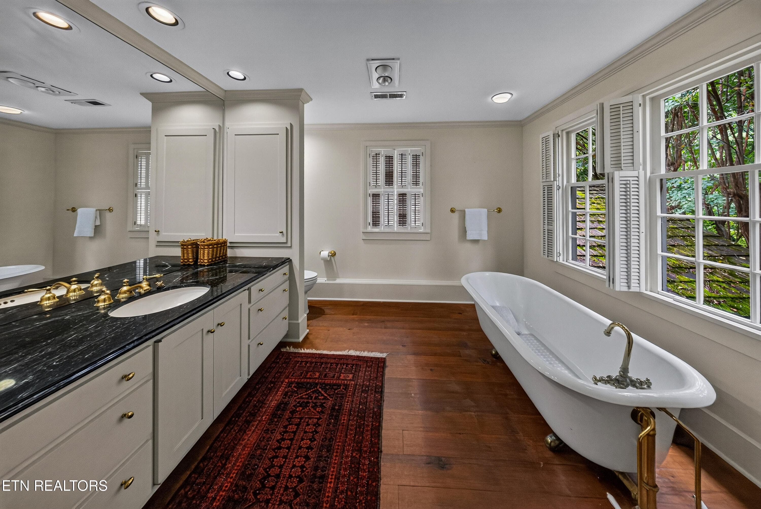 Upstairs Bathroom 2 - 3790 Hollybrook Rd, Rockford, TN 37853