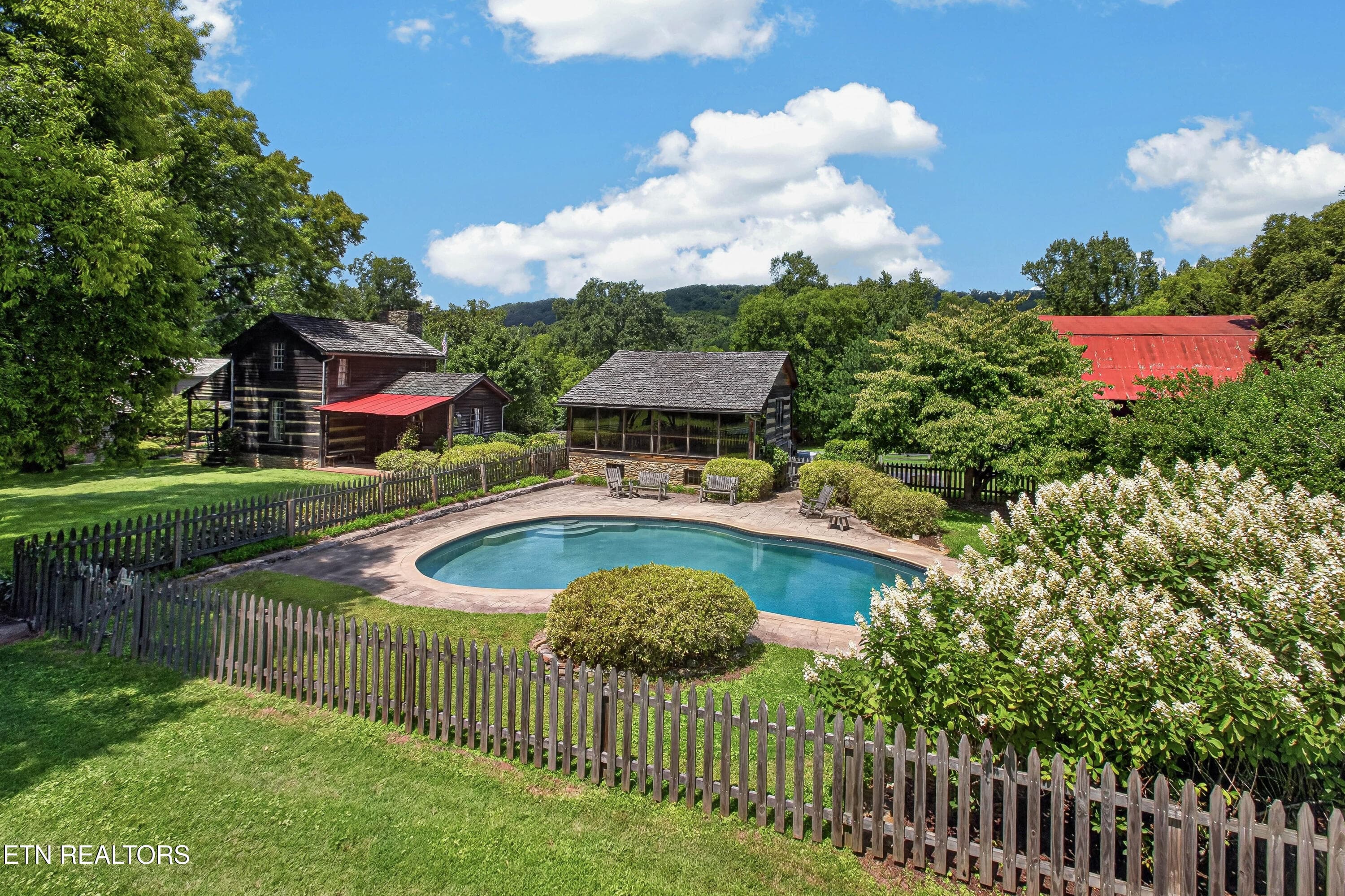 Gunite Pool with Bomanite Desking - 3790 Hollybrook Rd, Rockford, TN 37853