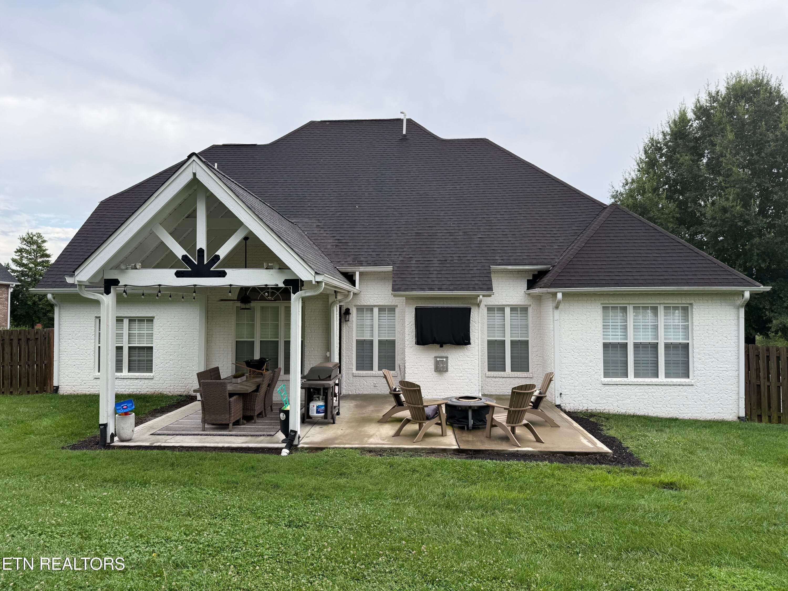 3825 Holly Berry Drive, Knoxville, TN 37938