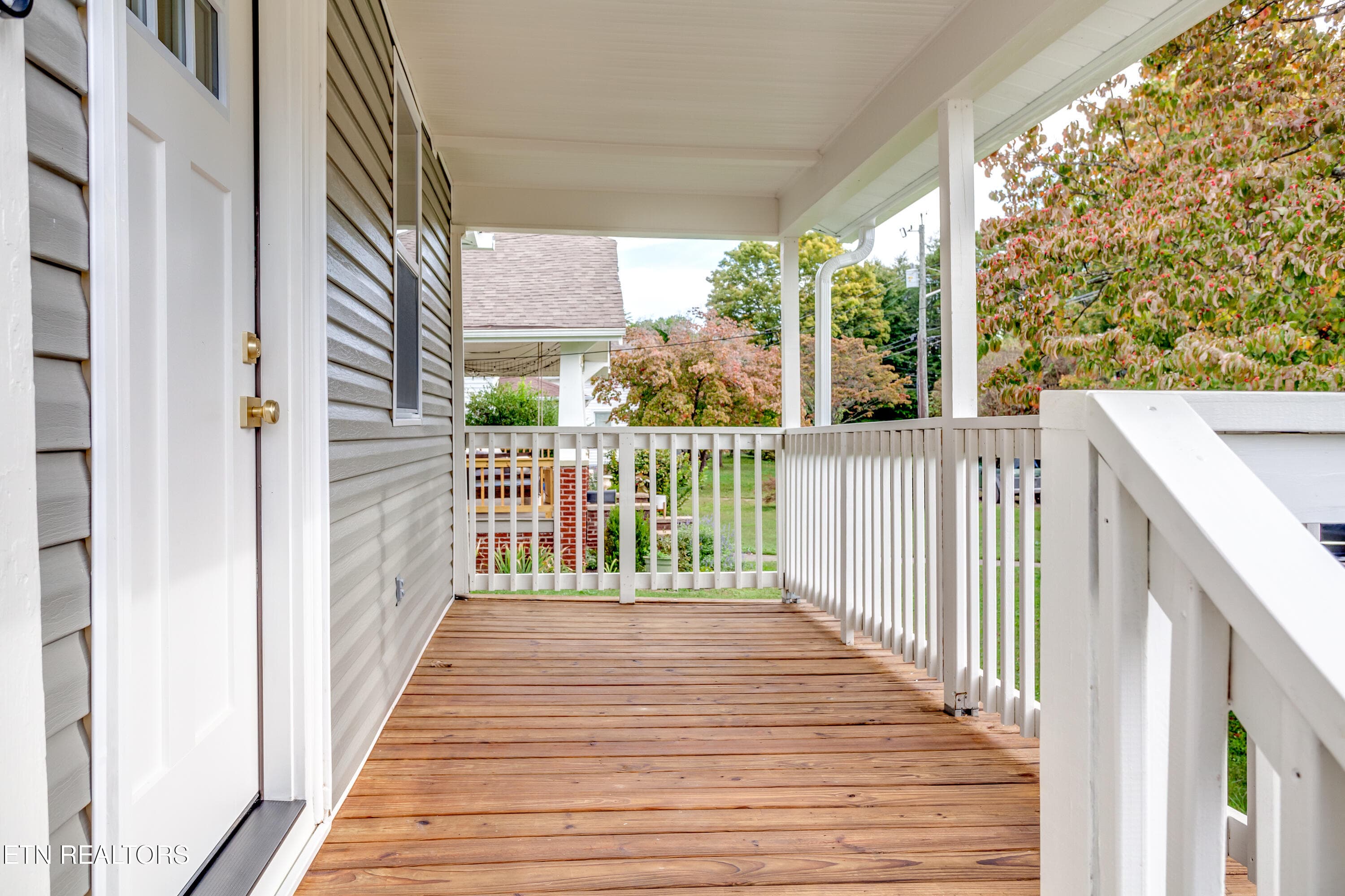 Covered Porch - 313 Lynnwood Drive, Knoxville, TN 37918, Knoxville