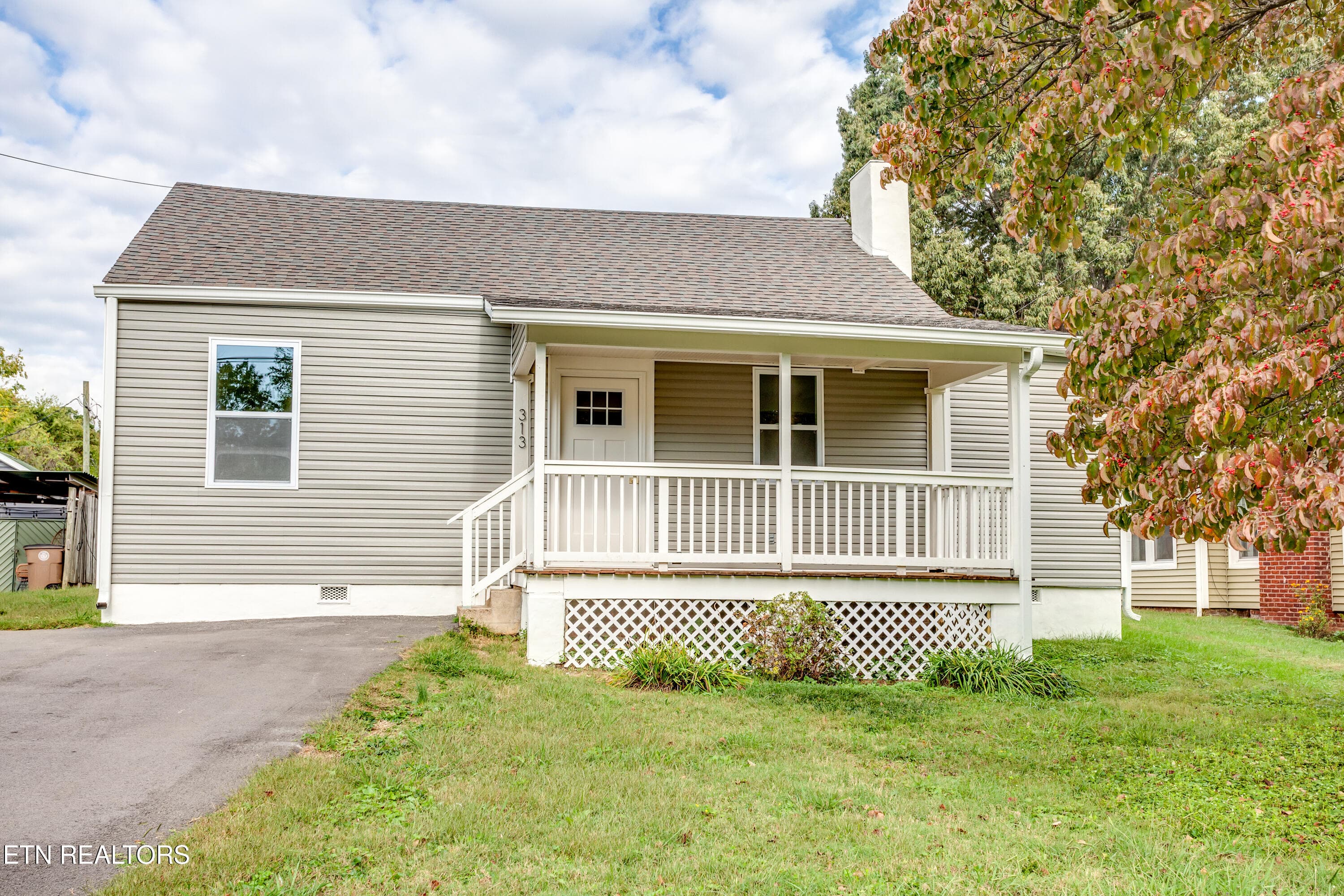 313 Lynnwood Drive, Knoxville, TN 37918