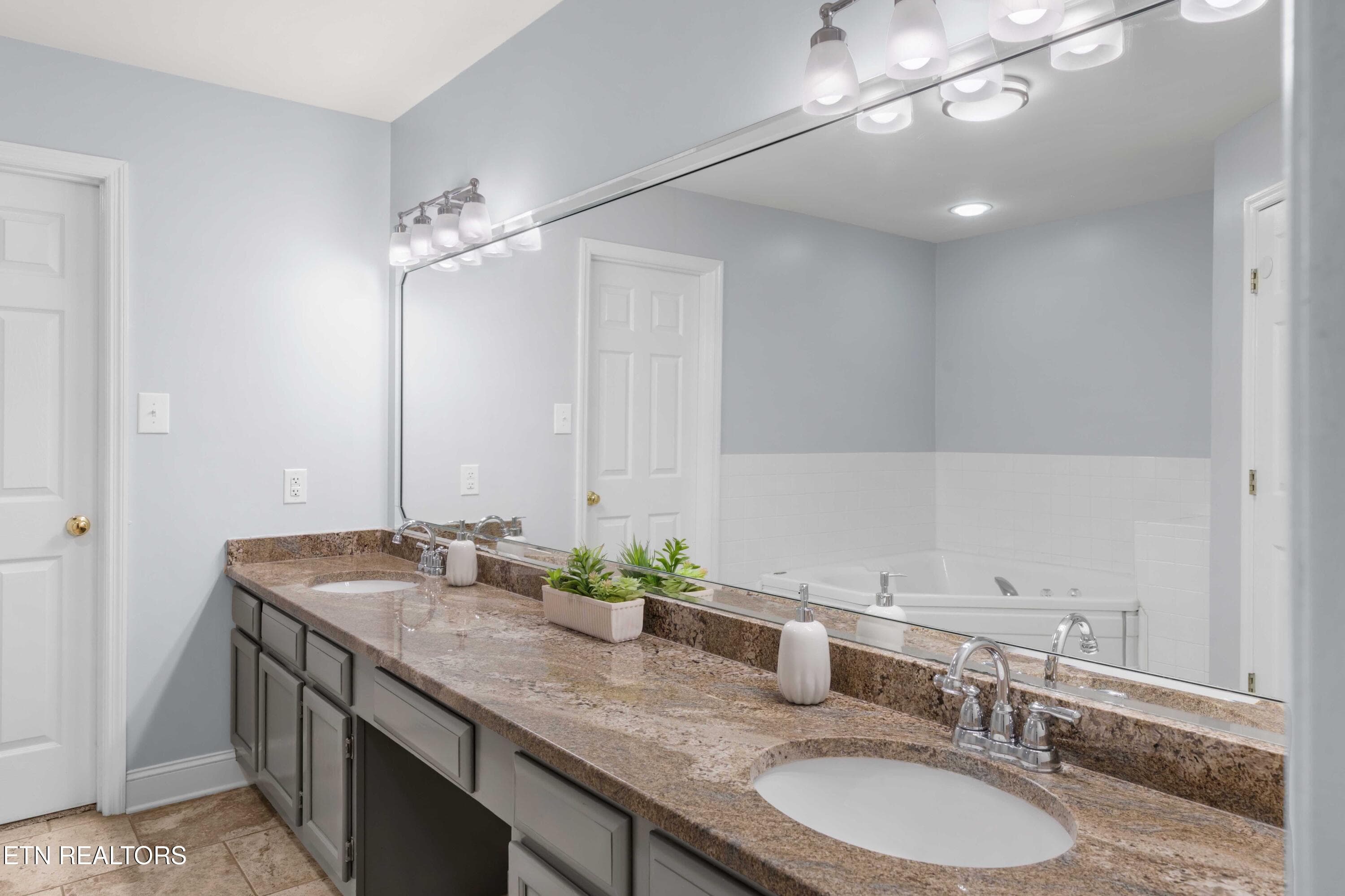 Primary Bathroom Double Vanity - 7359 Shalimar Point Way, Knoxville, TN 37918, Knoxville