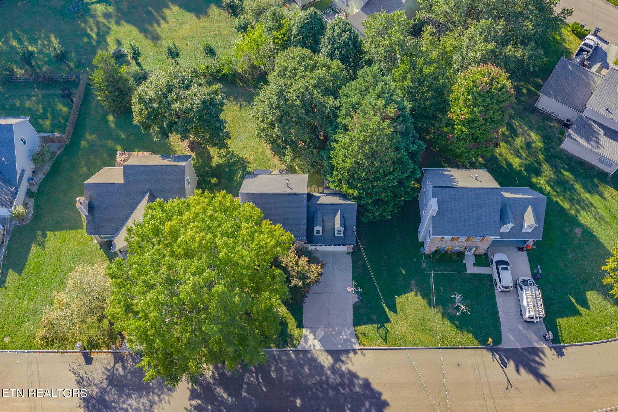 42-web-or-mls-3117 Indigo Lane-2 - 3117 Indigo Lane, Knoxville, TN 37921, Knoxville