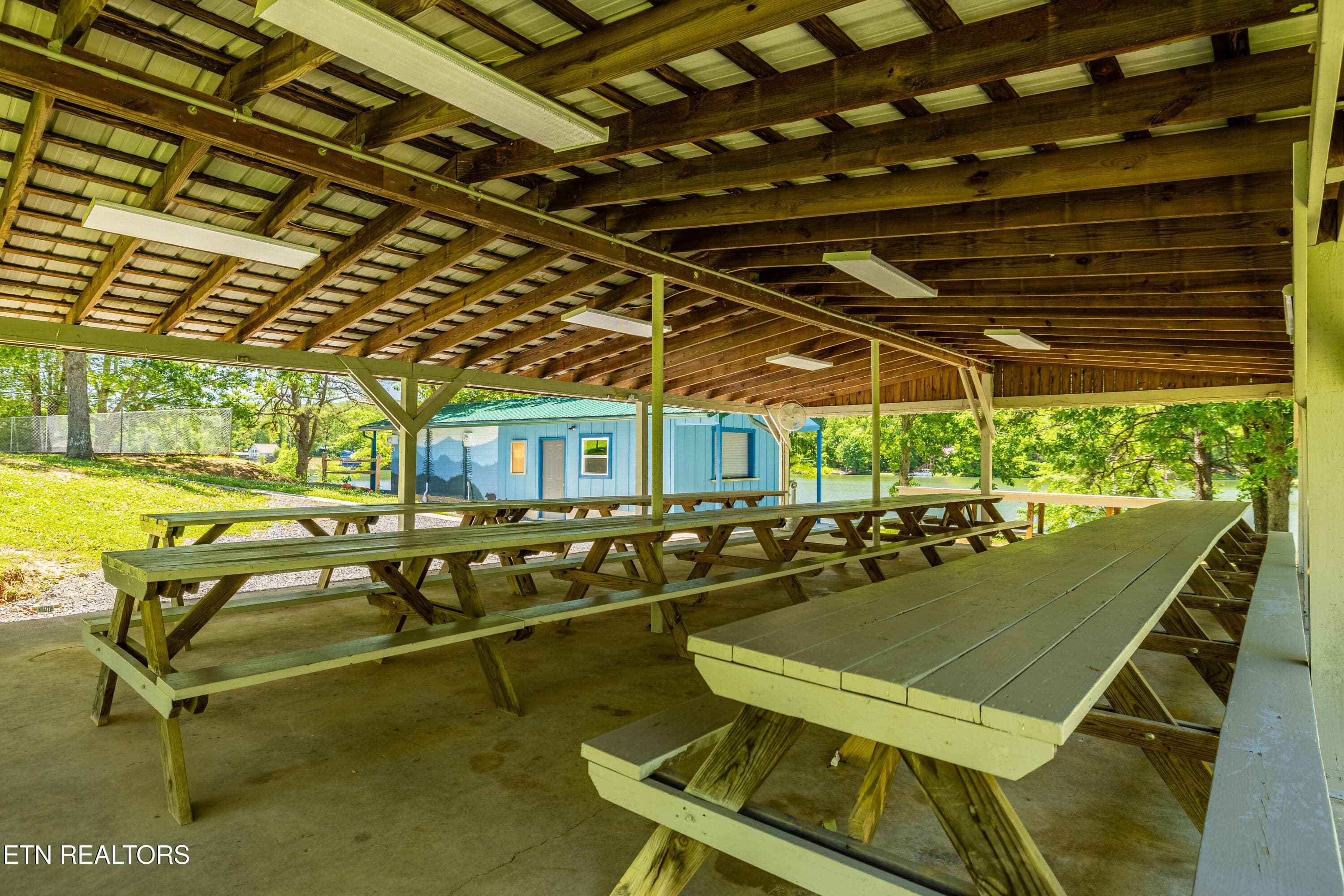 BobcatTrl-27 - 6011 Ohio St, Tallassee, TN 37878