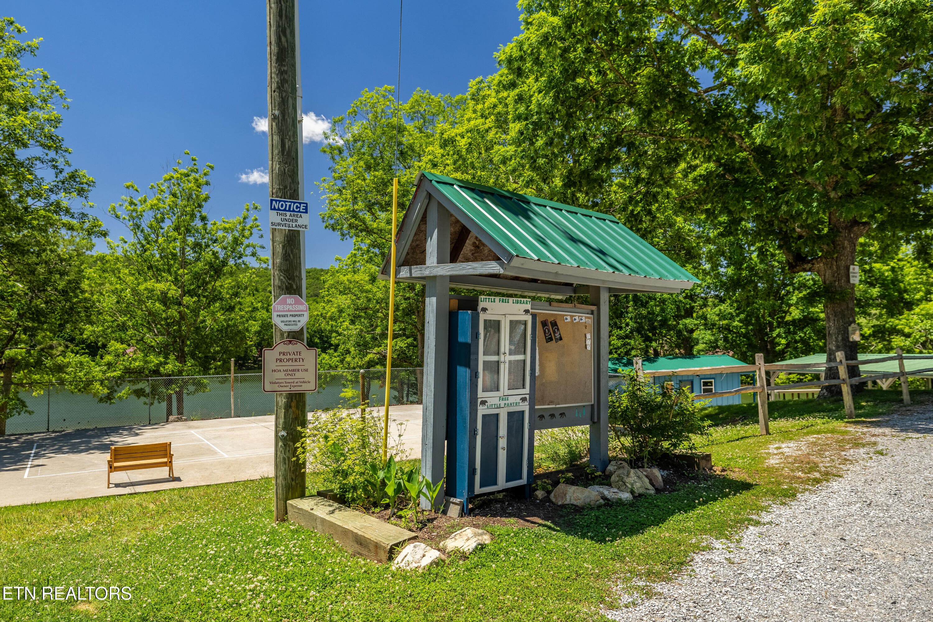 BobcatTrl-37 - 6011 Ohio St, Tallassee, TN 37878