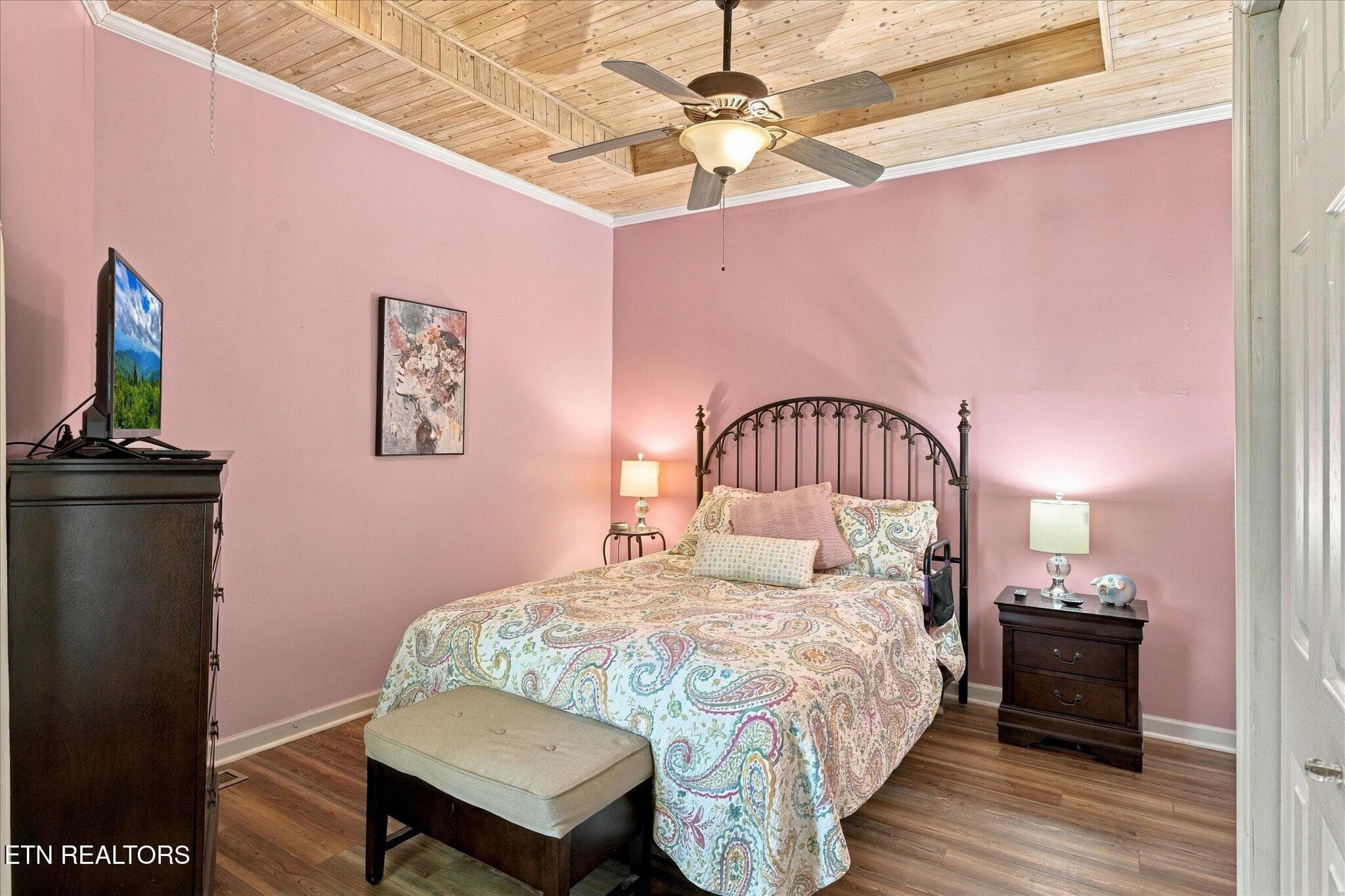 Main bedroom - 829 Peacock Ridge Drive, Townsend, TN 37882, Townsend