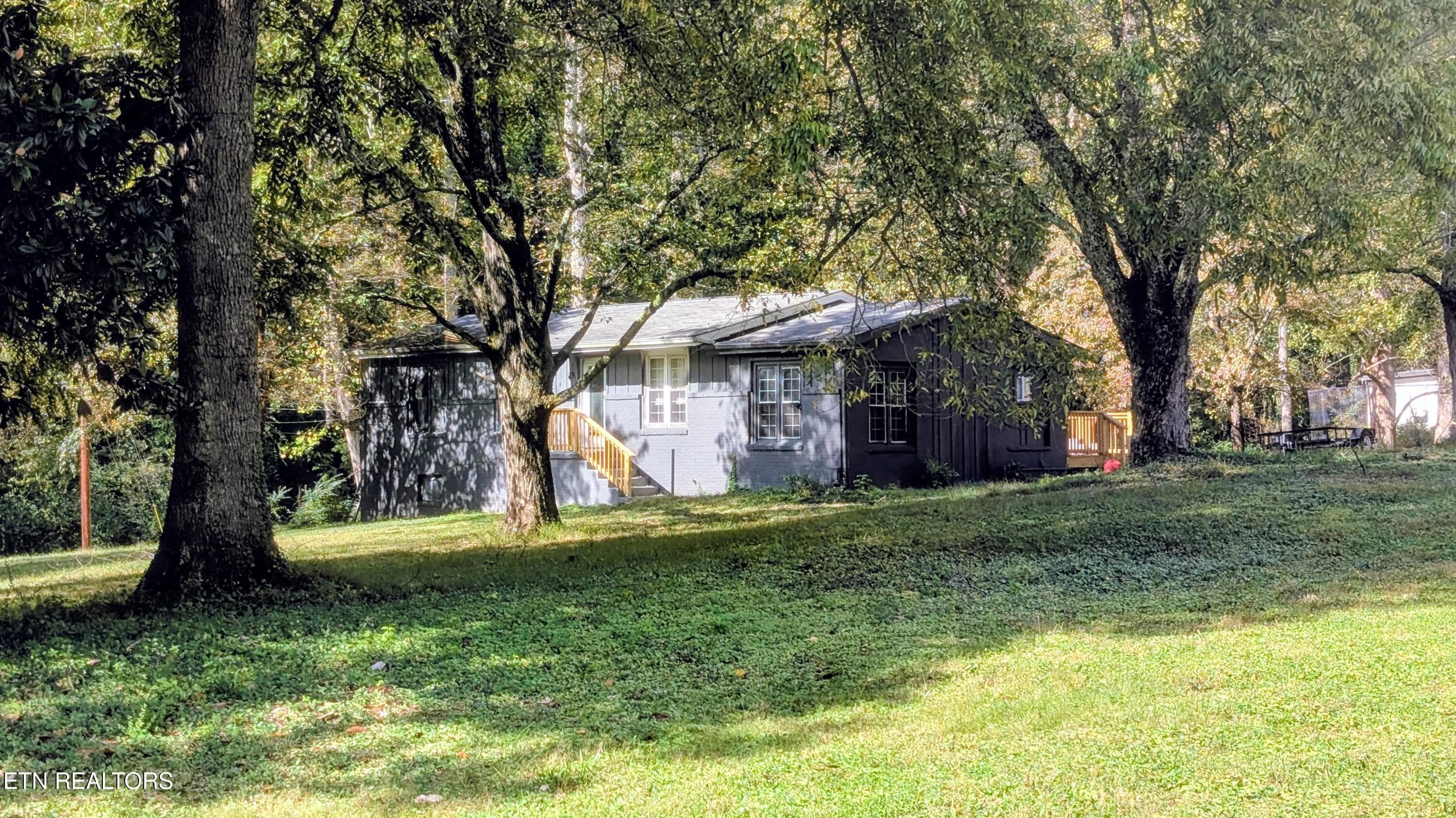 2710 Oak Ridge, Oak Ridge, TN 37830