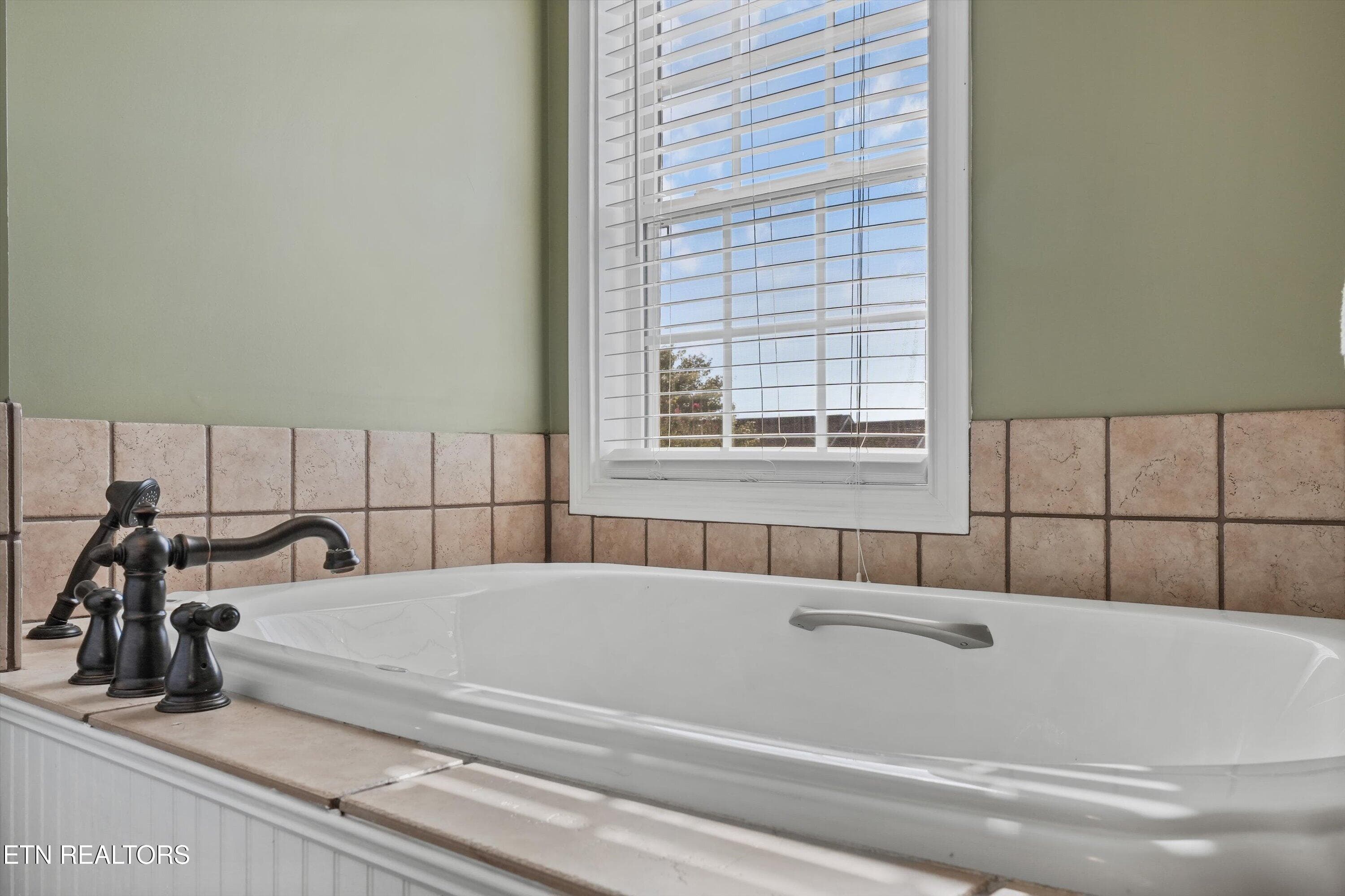 36-150 Millstone Cir 19 - 150 Millstone Circle, Clinton, TN 37716, Clinton