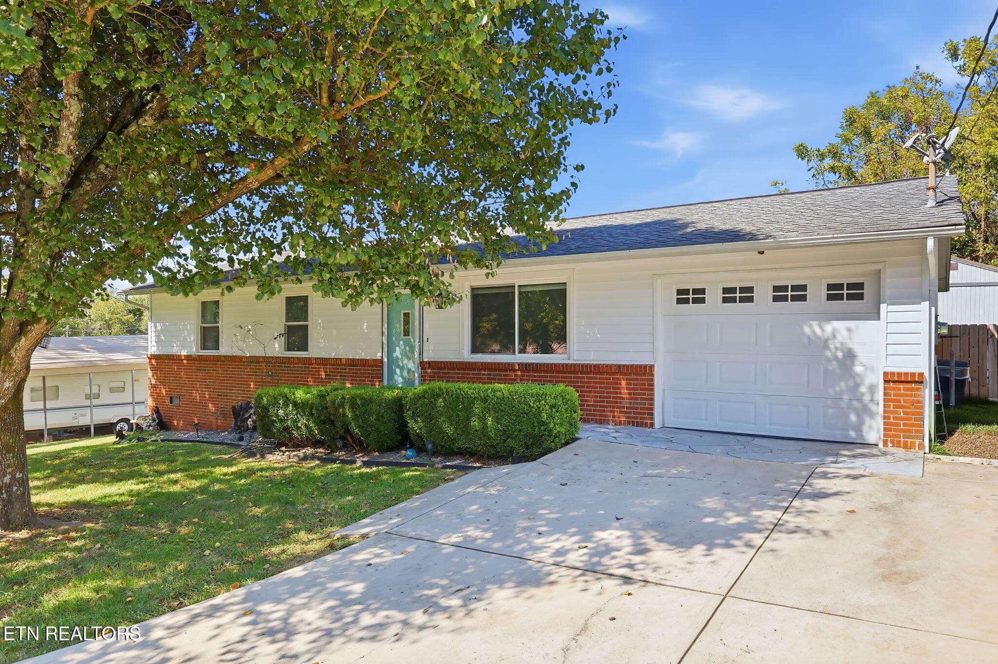 2 - 733 E Beaver Creek Drive, Knoxville, TN 37918