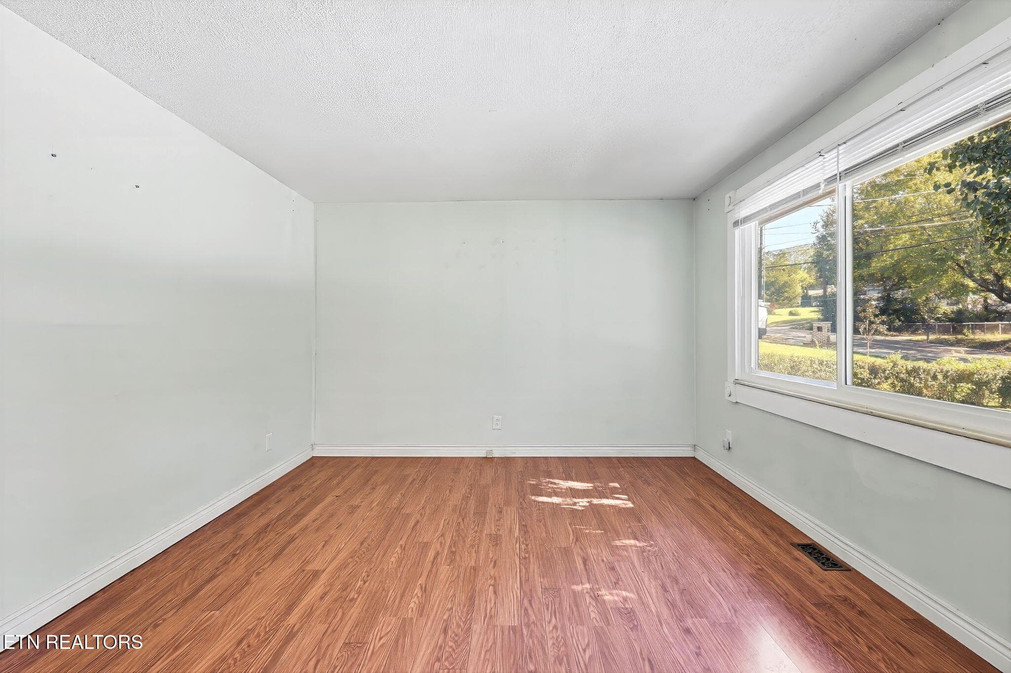8 - 733 E Beaver Creek Drive, Knoxville, TN 37918