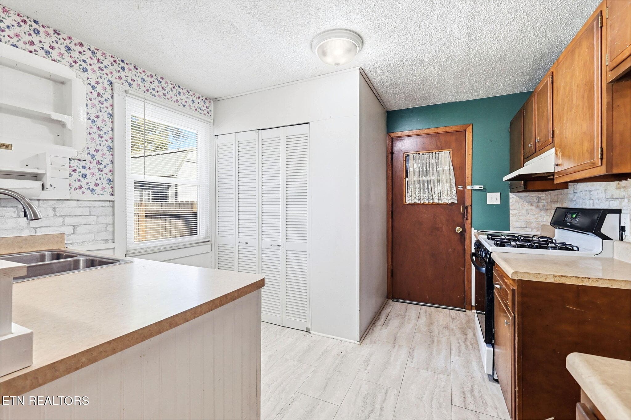 16 - 733 E Beaver Creek Drive, Knoxville, TN 37918