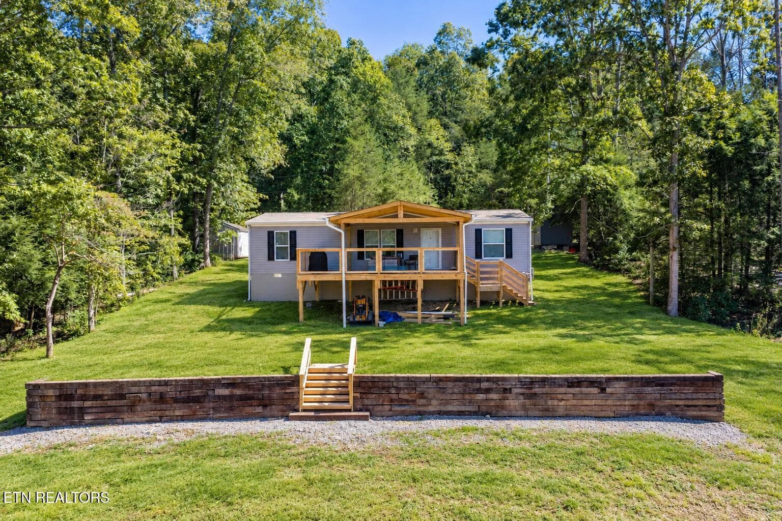Lakefront Home - 128 Indian Rock Loop, Crossville, TN 38572