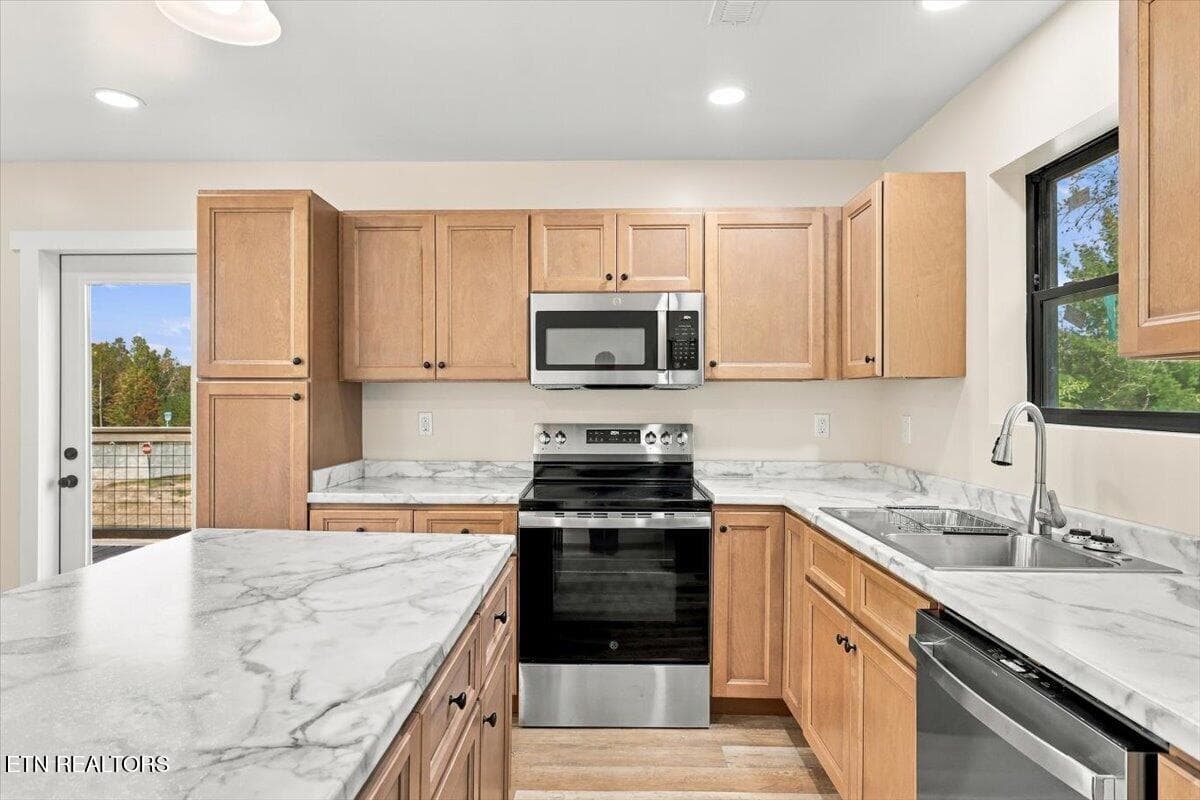 12-120 Point Oak Dr 12 - 120 Point Oak Drive, Parrottsville, TN 37843, Parrottsville