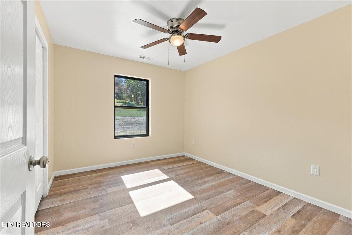 16-120 Point Oak Dr 16 - 120 Point Oak Drive, Parrottsville, TN 37843, Parrottsville