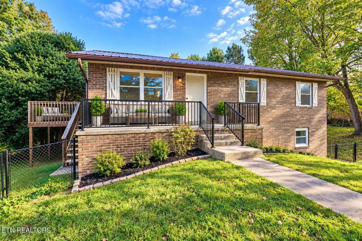 Sunny Brick Ranch Home with Landscaped Y - 4403 Mace Lane, Knoxville, TN 37938, Knoxville