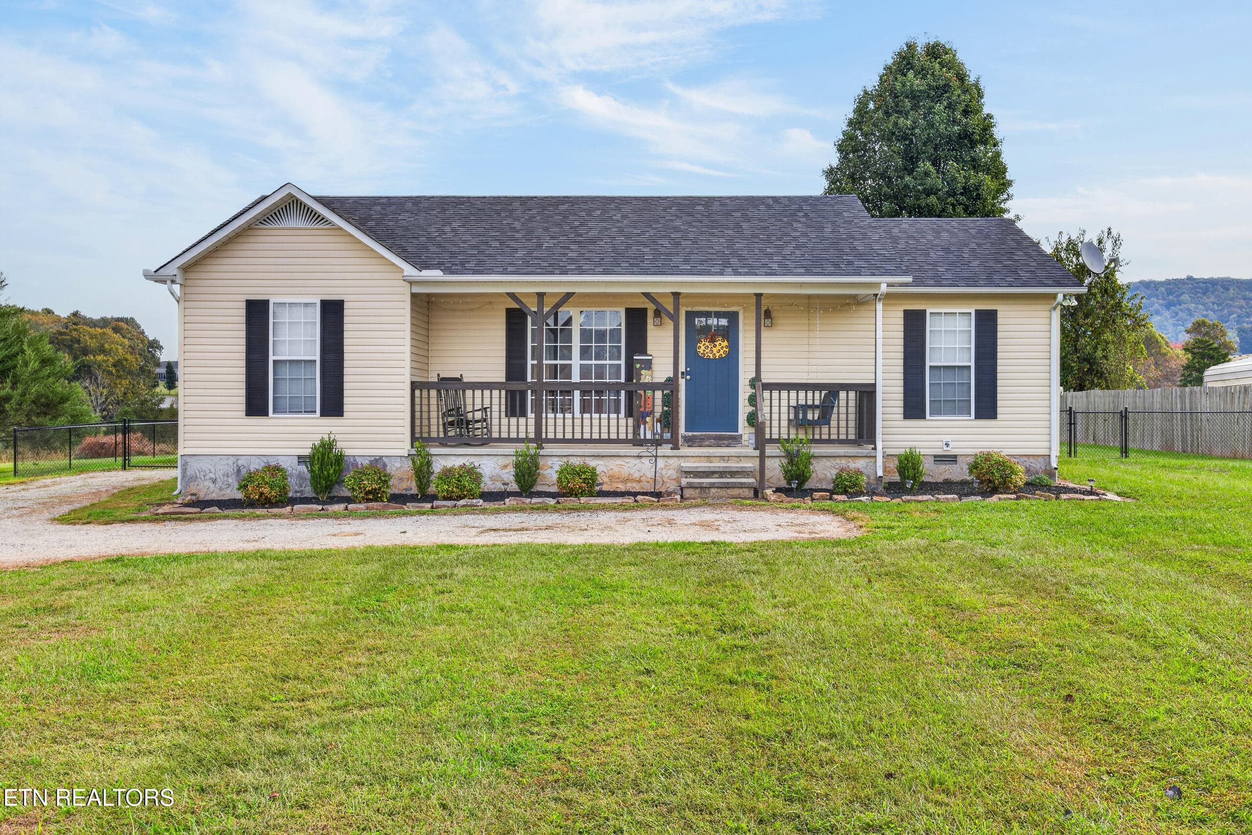 737 Green Valley Circle, Livingston, TN 38570
