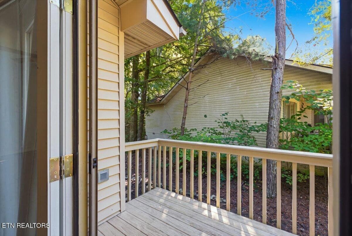 16-Deck - 310 Paoli Trace, Loudon, TN 37774, Loudon