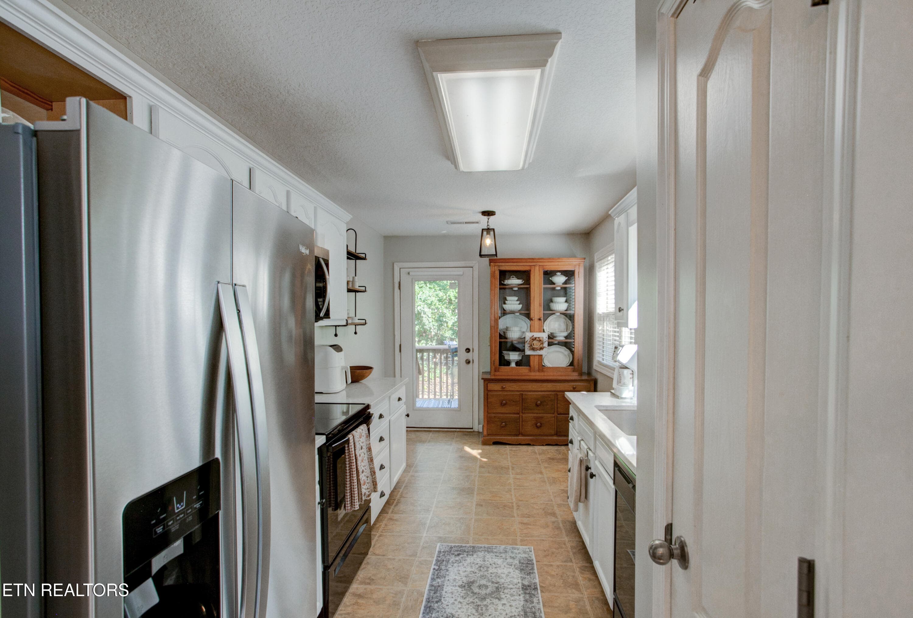007 - 9931 Thunderbolt Way Kitchen - 9931 Thunderbolt Way, Knoxville, TN 37923, Knoxville