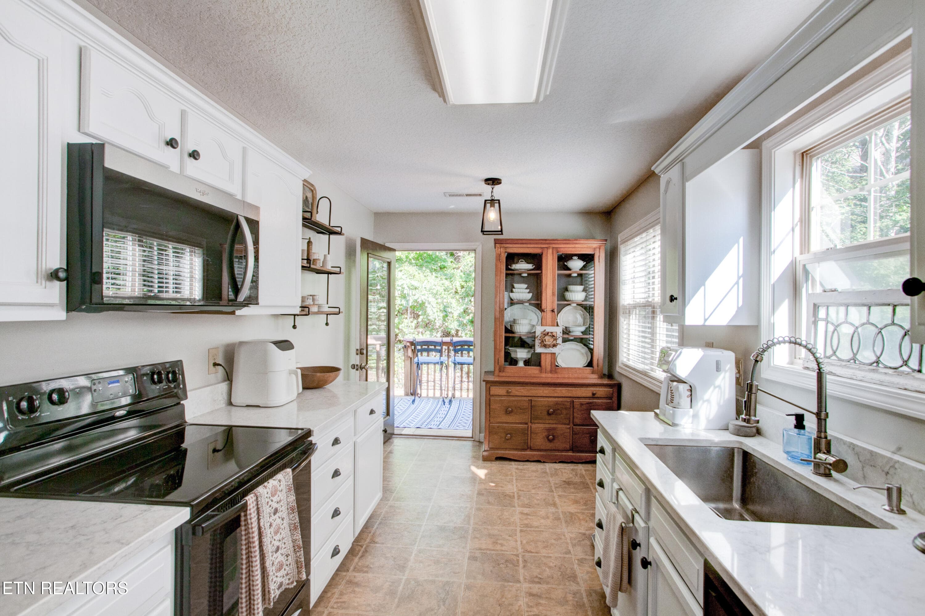 008 - 9931 Thunderbolt Way Kitchen - 9931 Thunderbolt Way, Knoxville, TN 37923, Knoxville
