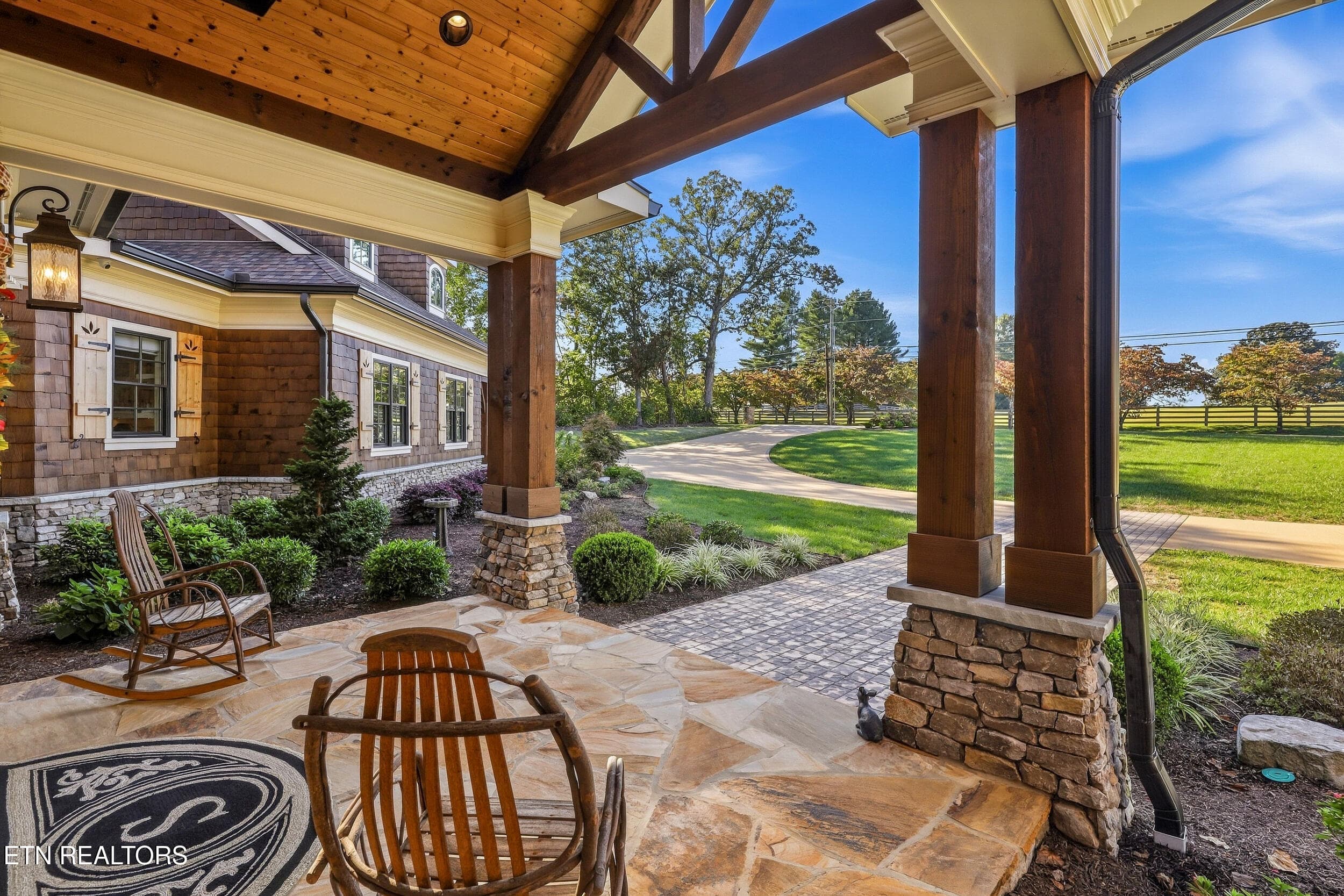 Elegant Covered Front Porch - 2032 Cochran Rd, Maryville, TN 37803