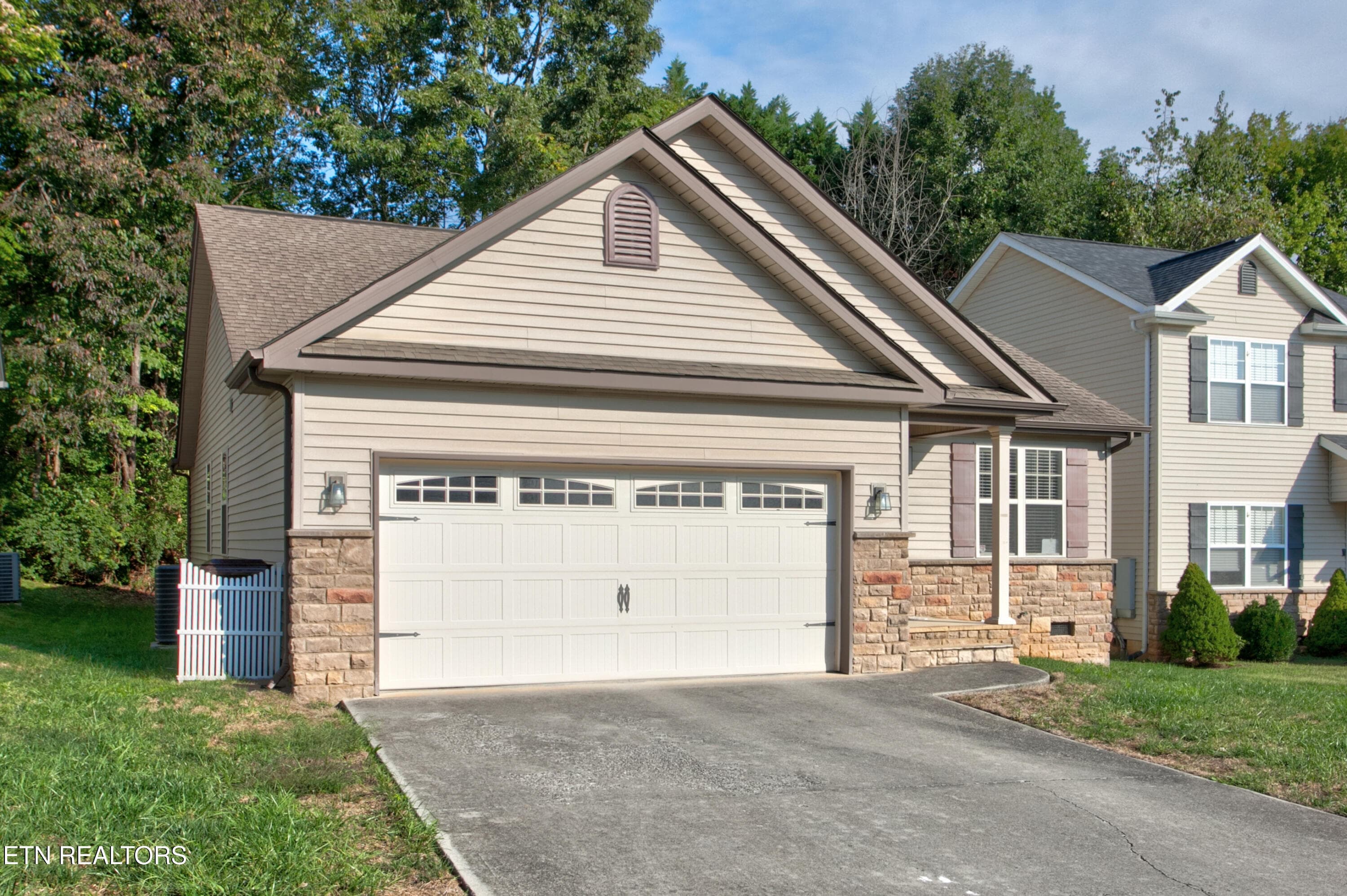 042 - 9931 Thunderbolt Way - 9931 Thunderbolt Way, Knoxville, TN 37923, Knoxville