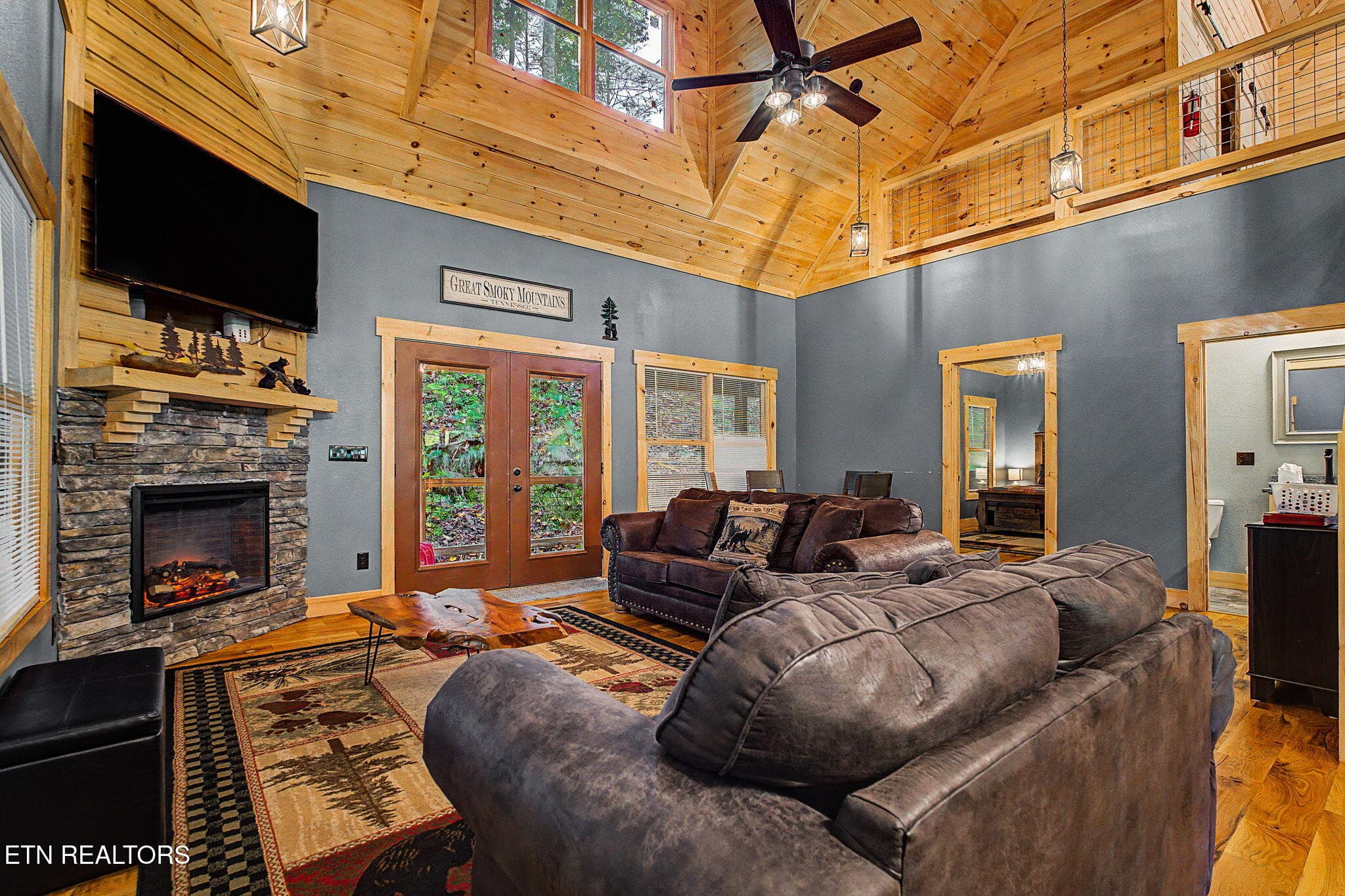 16-web-or-mls-2489-waldens-creek-rd - 2489 Waldens Creek Rd, Sevierville, TN 37862, Sevierville